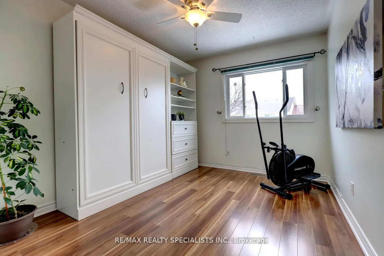 3455 Cherrington Crescent