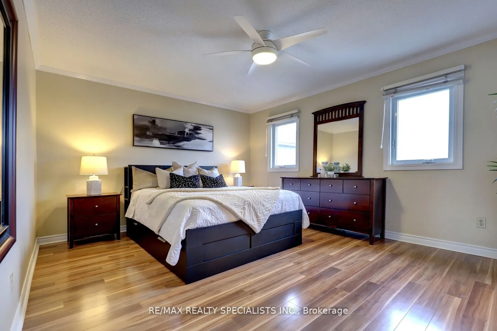 3455 Cherrington Crescent