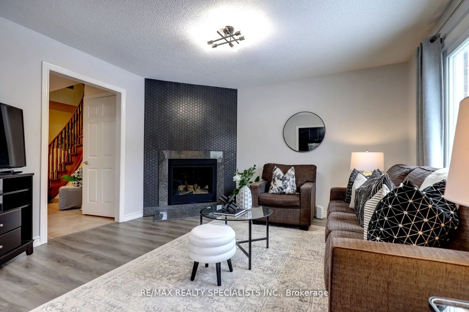 3455 Cherrington Crescent