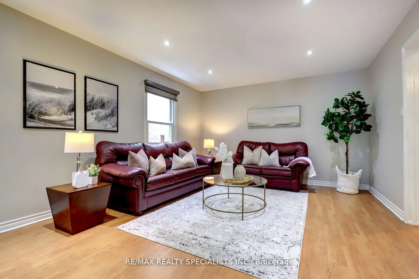 3455 Cherrington Crescent