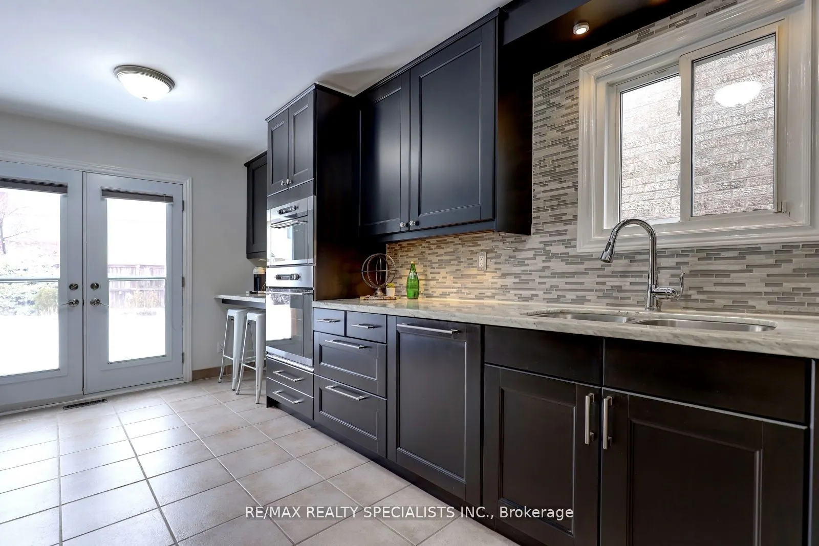 3455 Cherrington Crescent