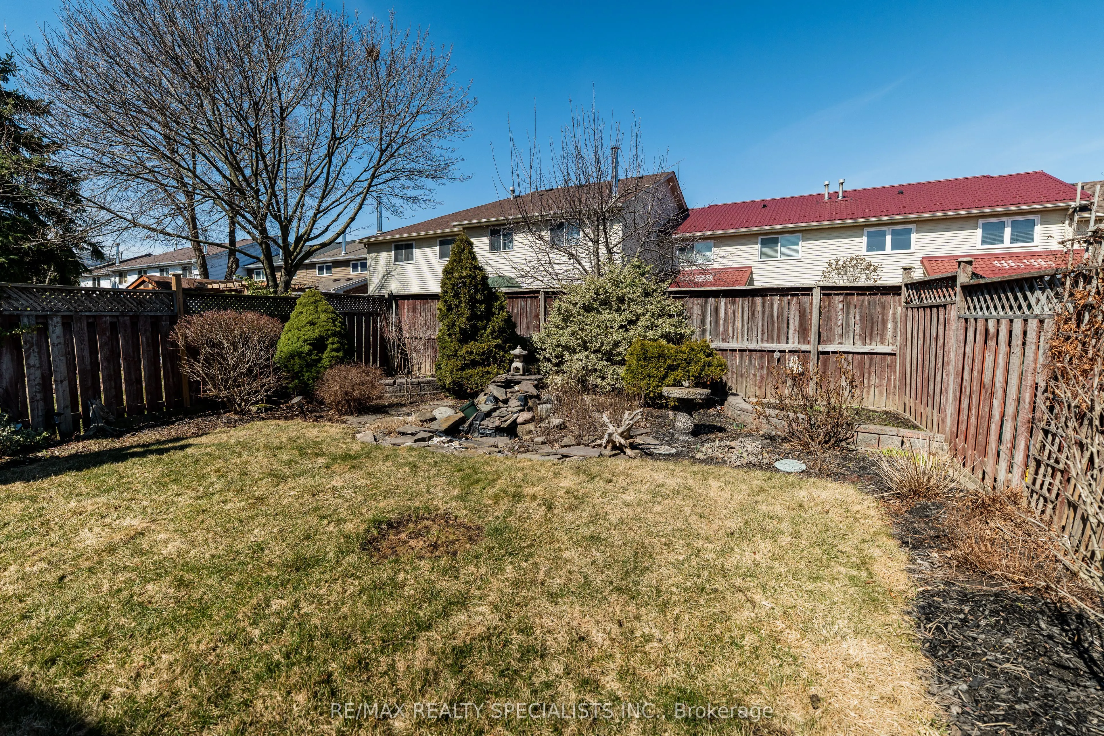 3455 Cherrington Crescent