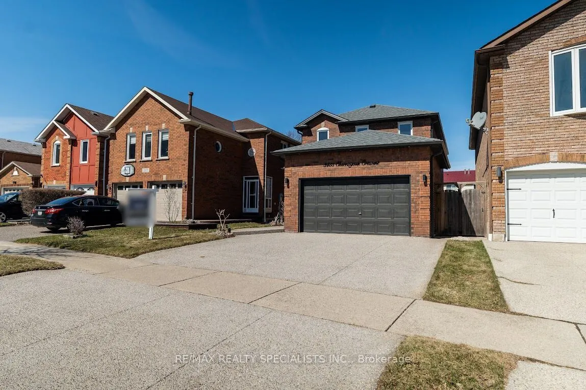 3455 Cherrington Crescent