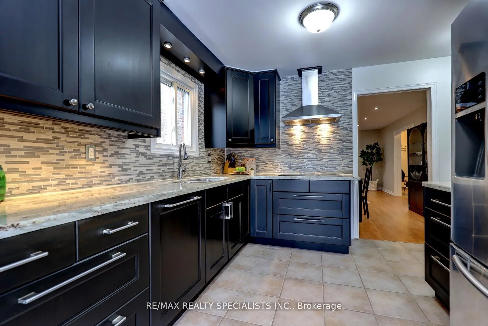 3455 Cherrington Crescent