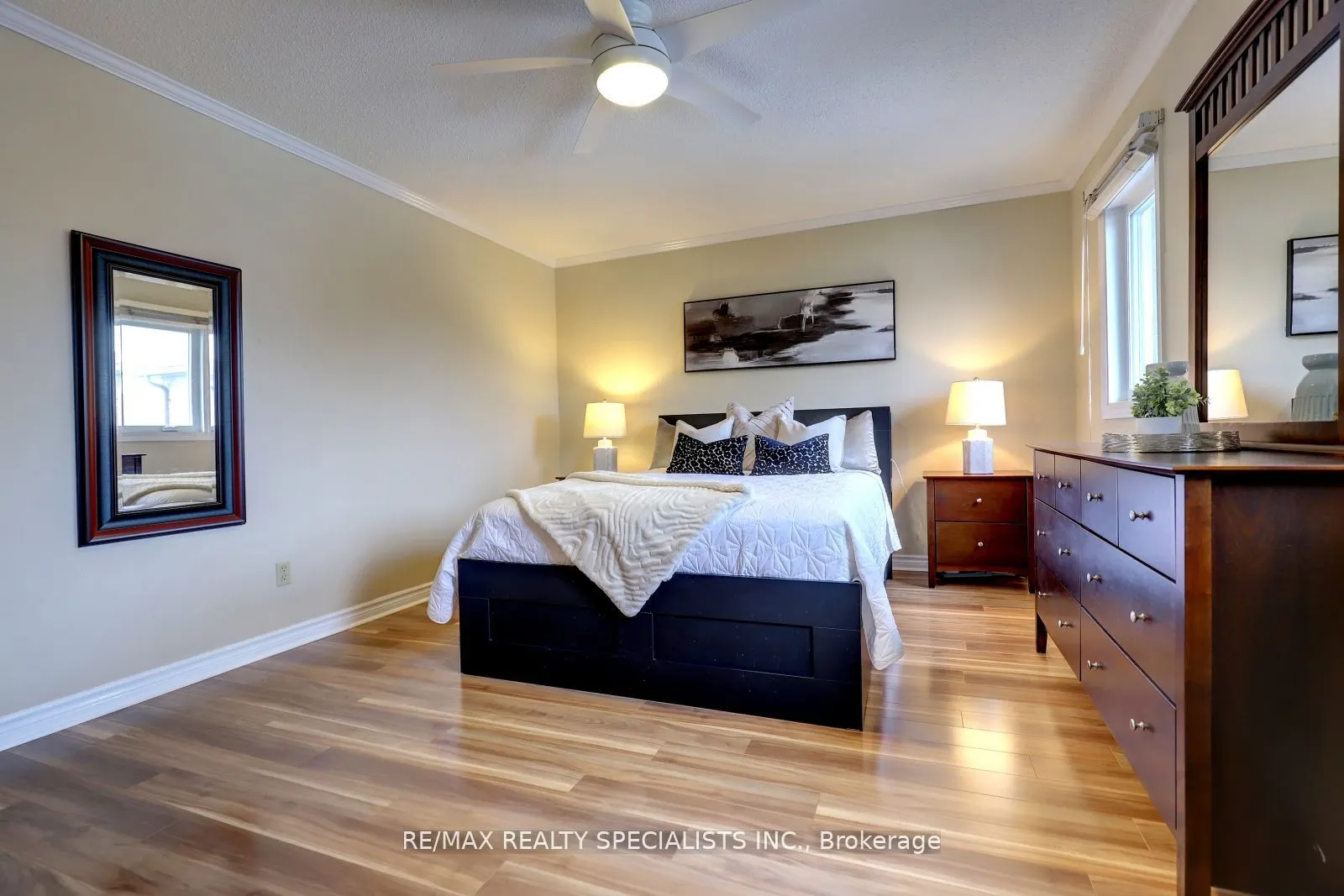 3455 Cherrington Crescent