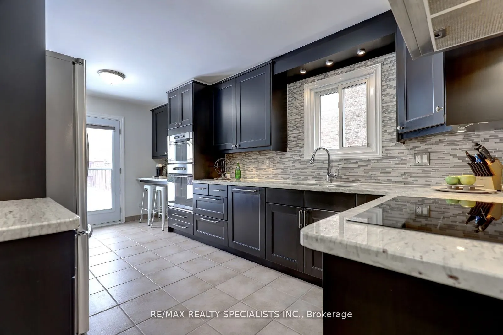 3455 Cherrington Crescent