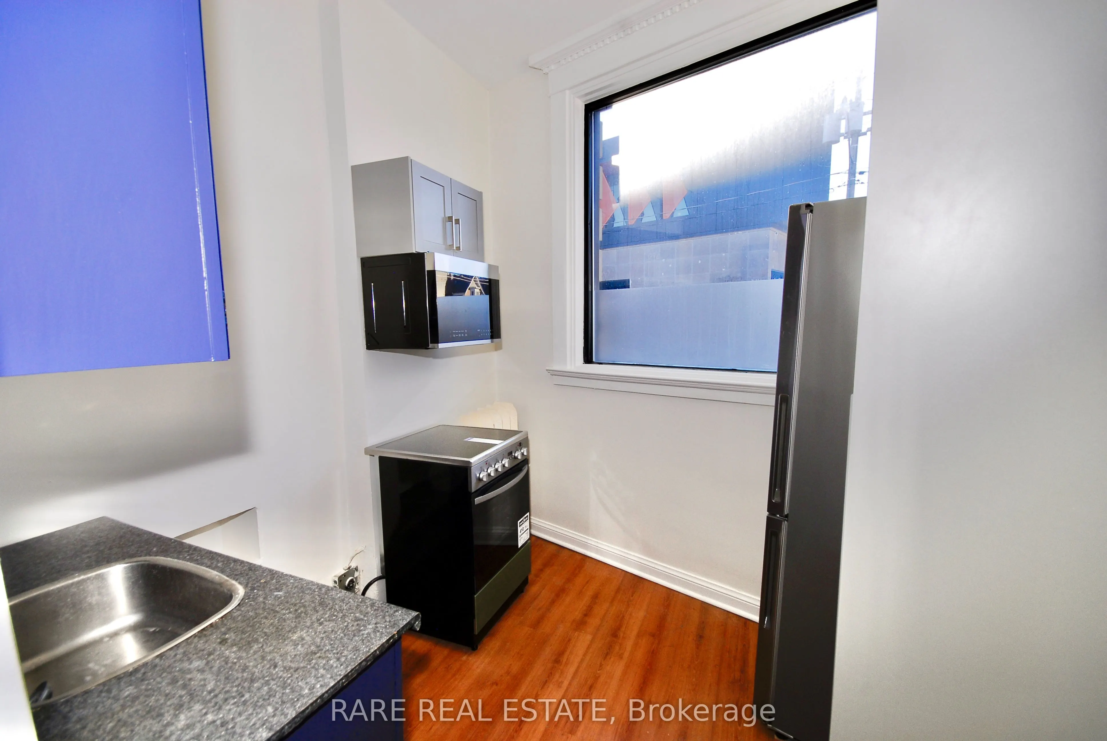 785 Dovercourt Road, #(A)