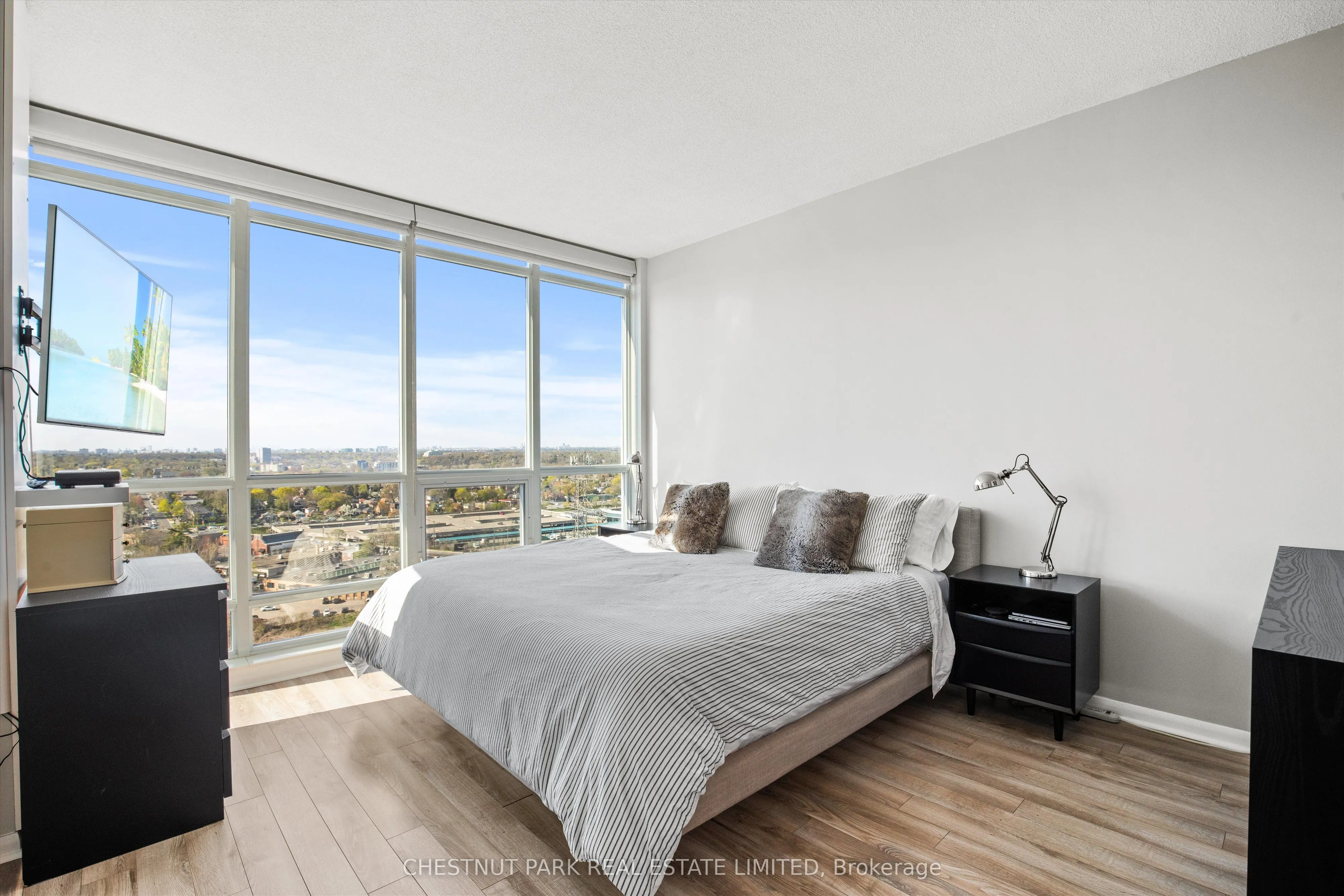 185 Legion Road N, #2216