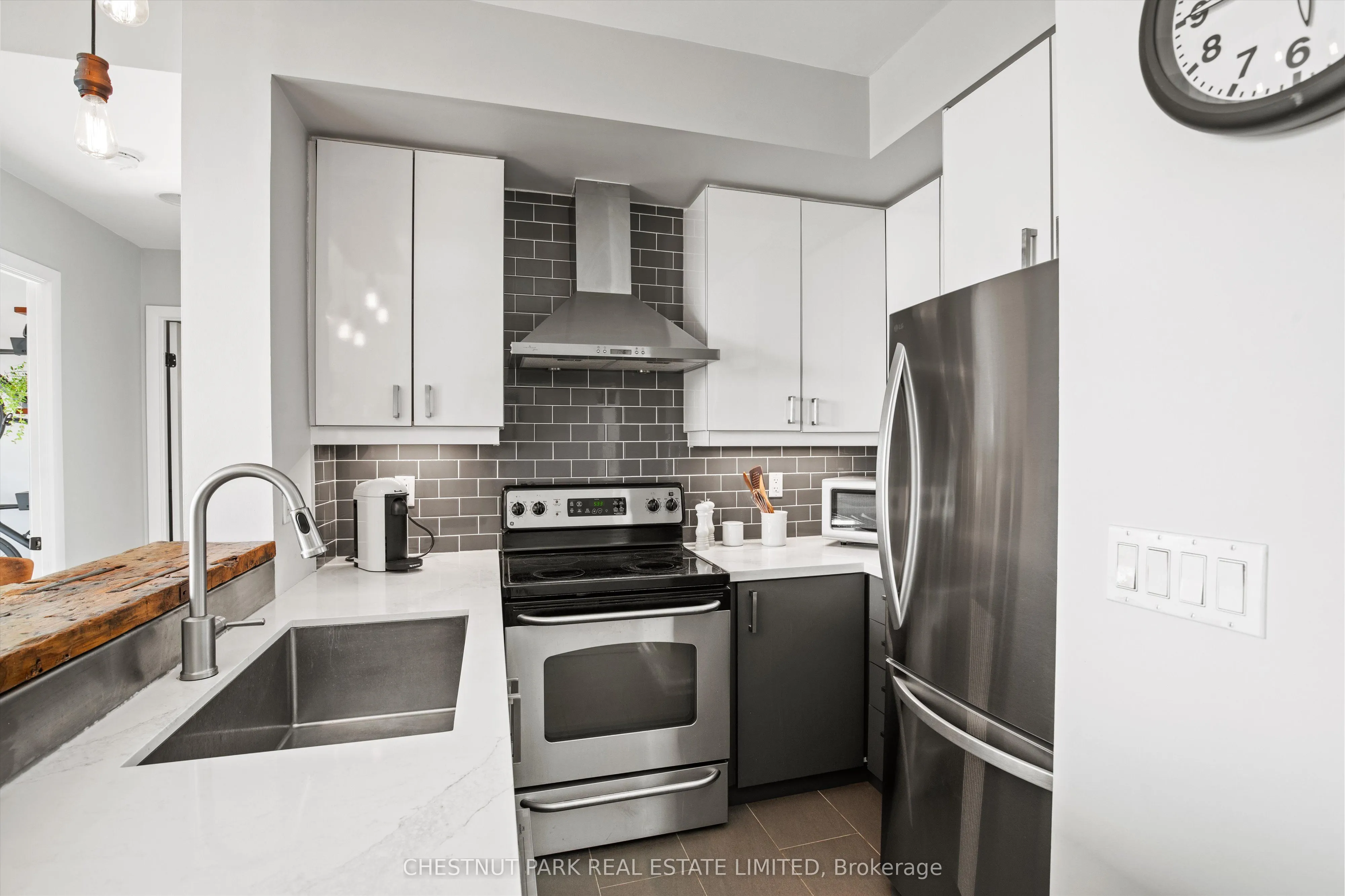 185 Legion Road N, #2216