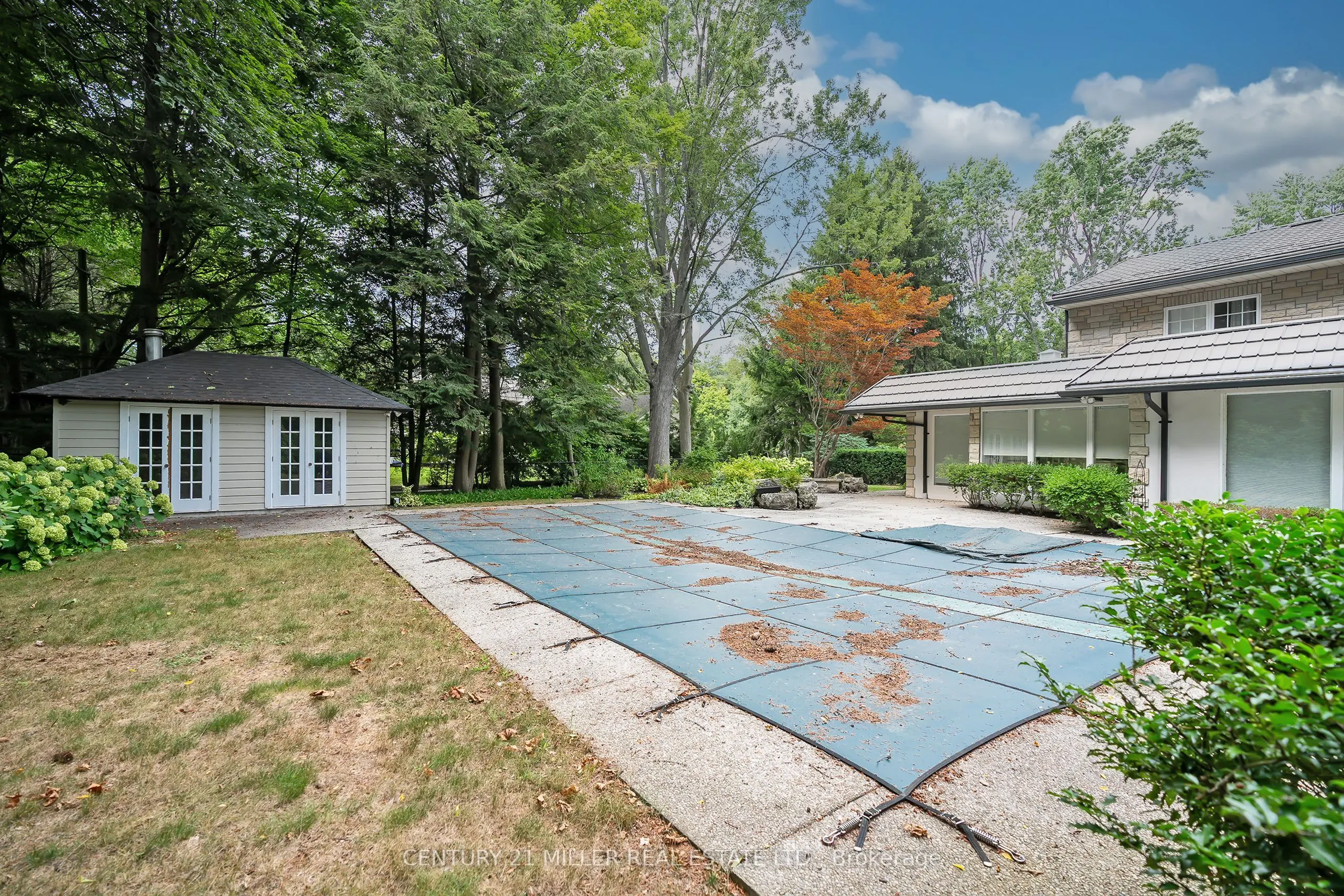 11 Colonial Crescent
