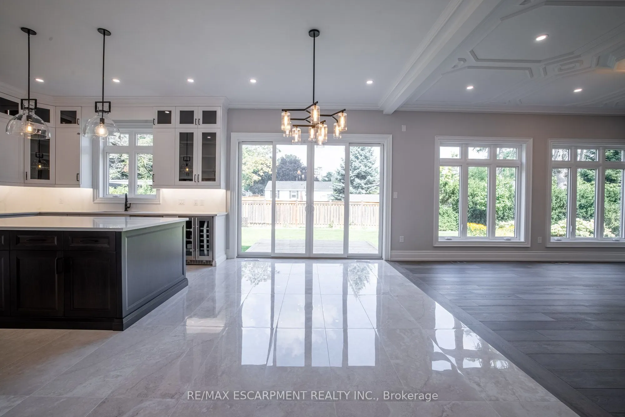31 Bayside Court