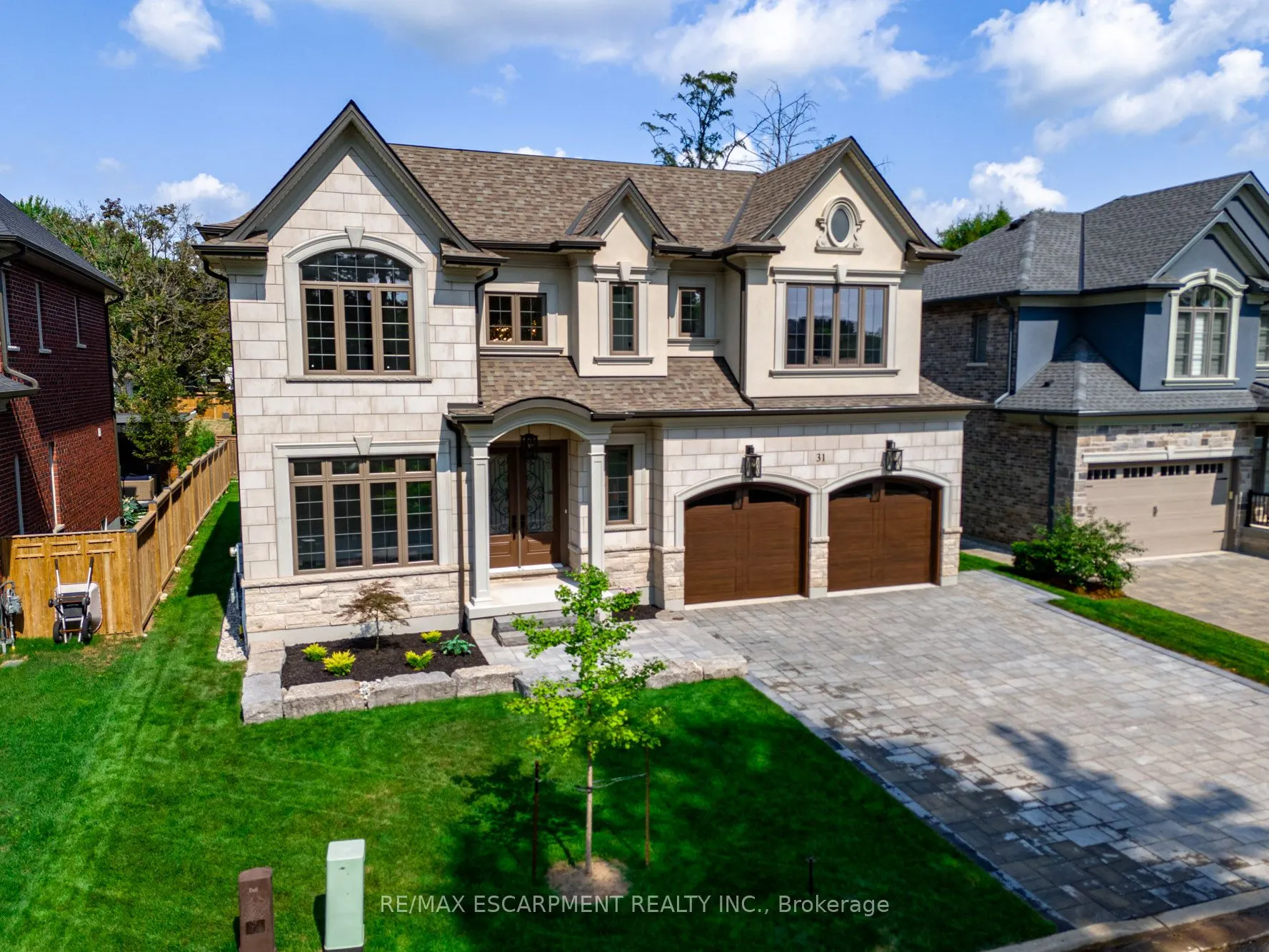 31 Bayside Court