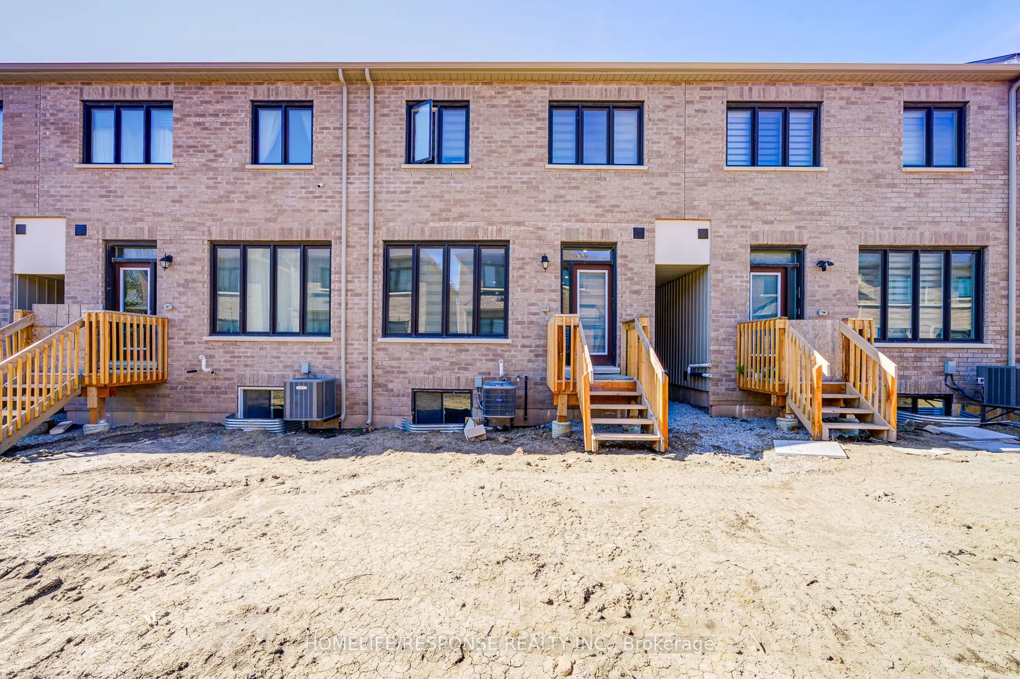 595 CELANDINE Terrace
