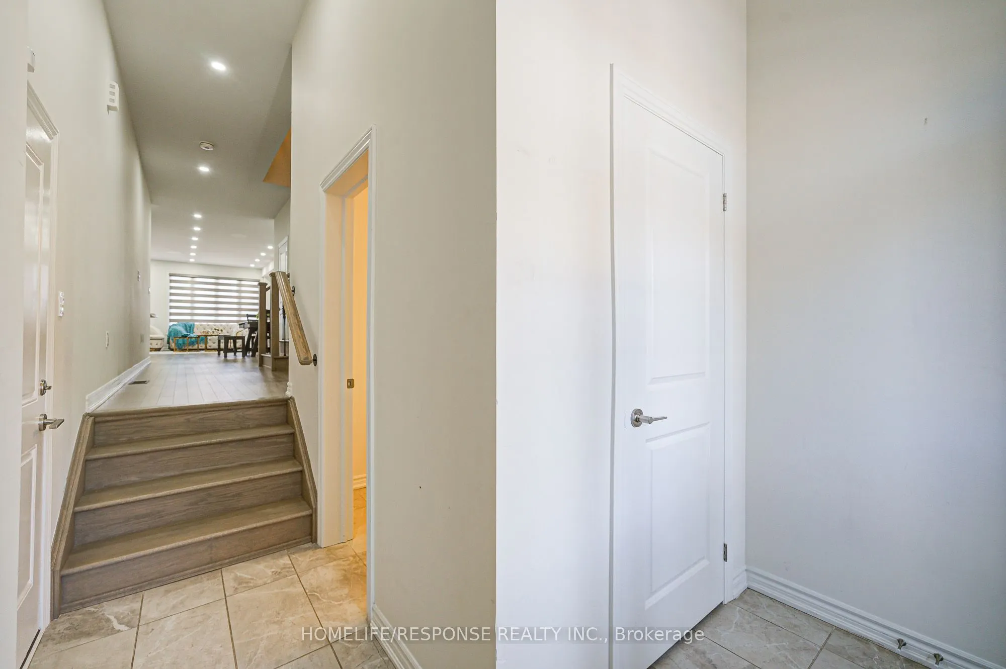 595 CELANDINE Terrace