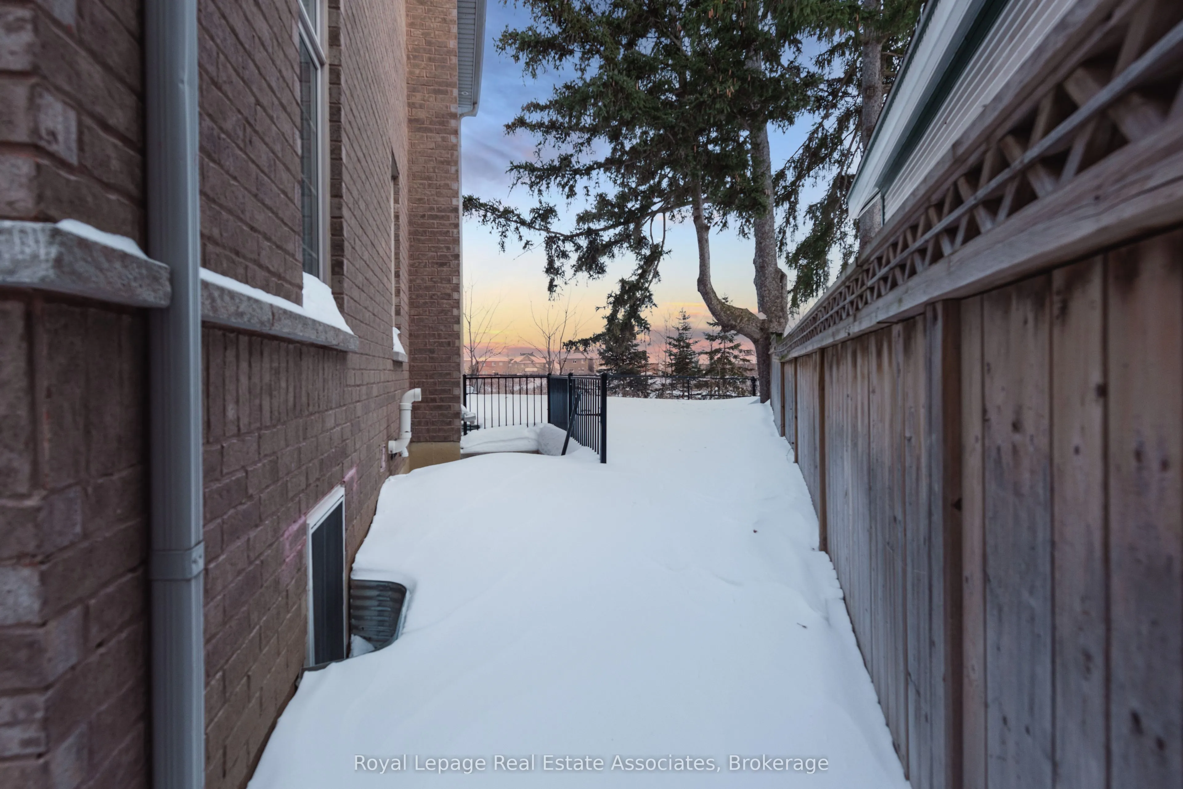 12 Seabrook Place