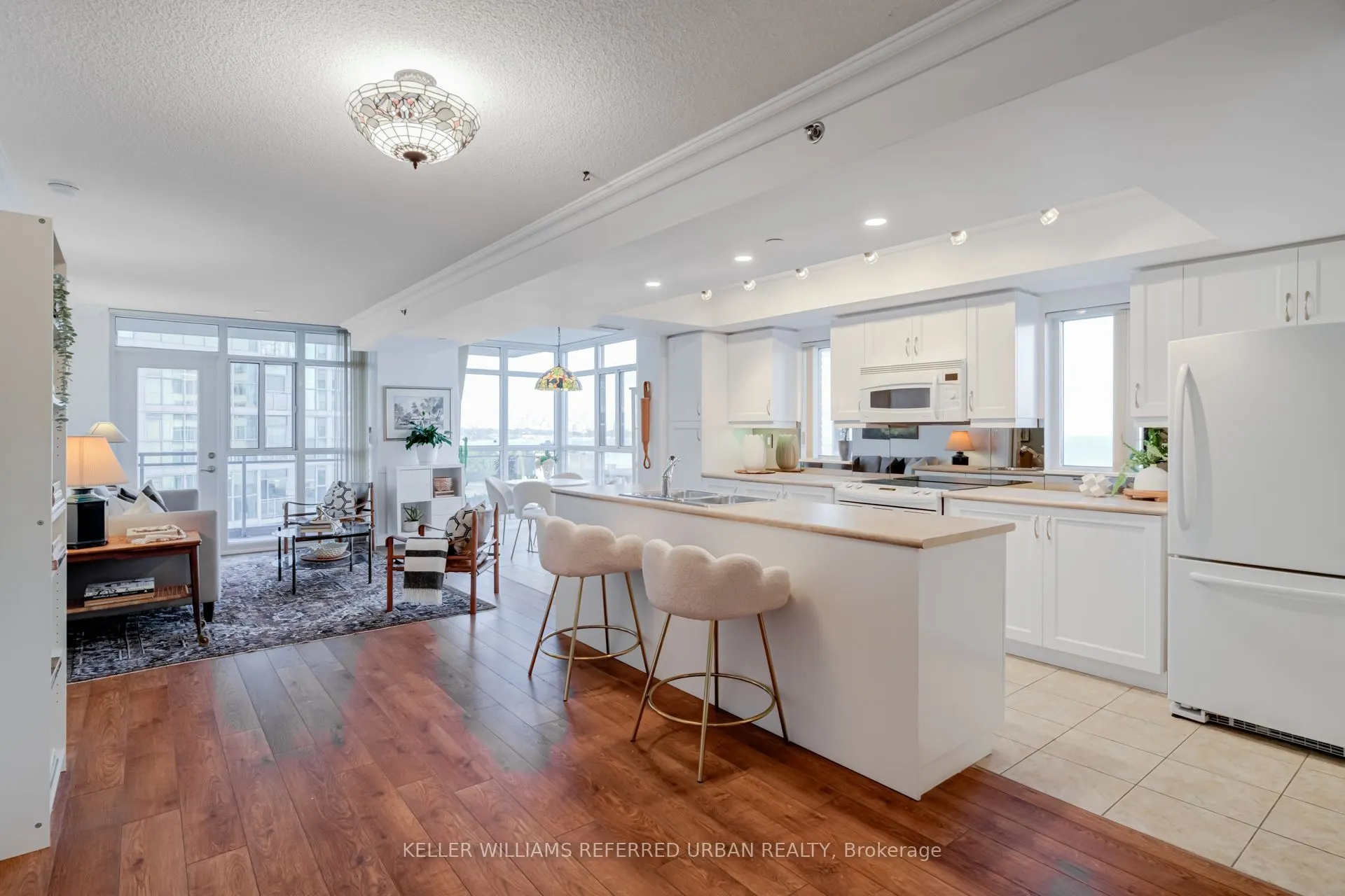 3 Marine Parade Drive, #902