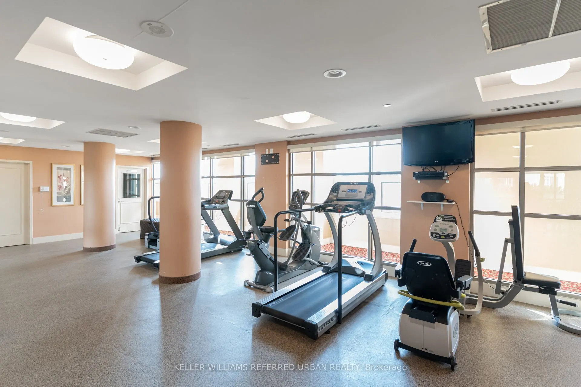 3 Marine Parade Drive, #902