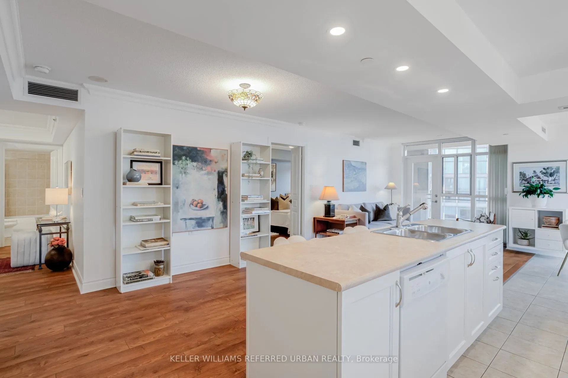 3 Marine Parade Drive, #902