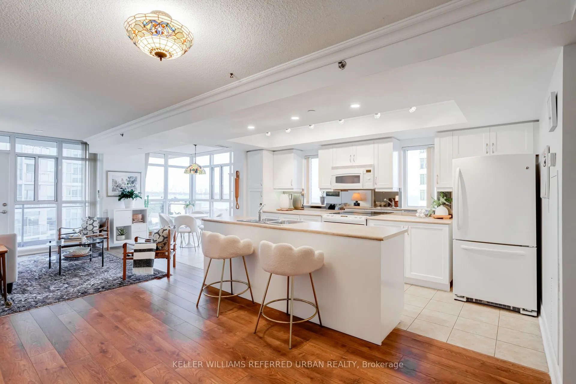 3 Marine Parade Drive, #902