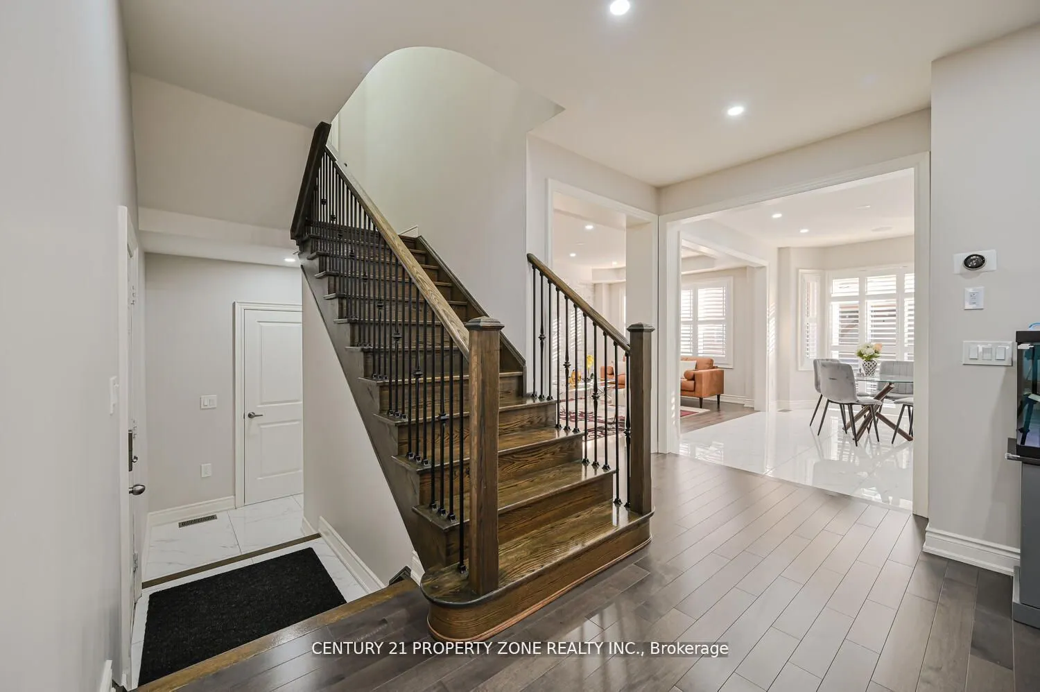 1544 Leger Way