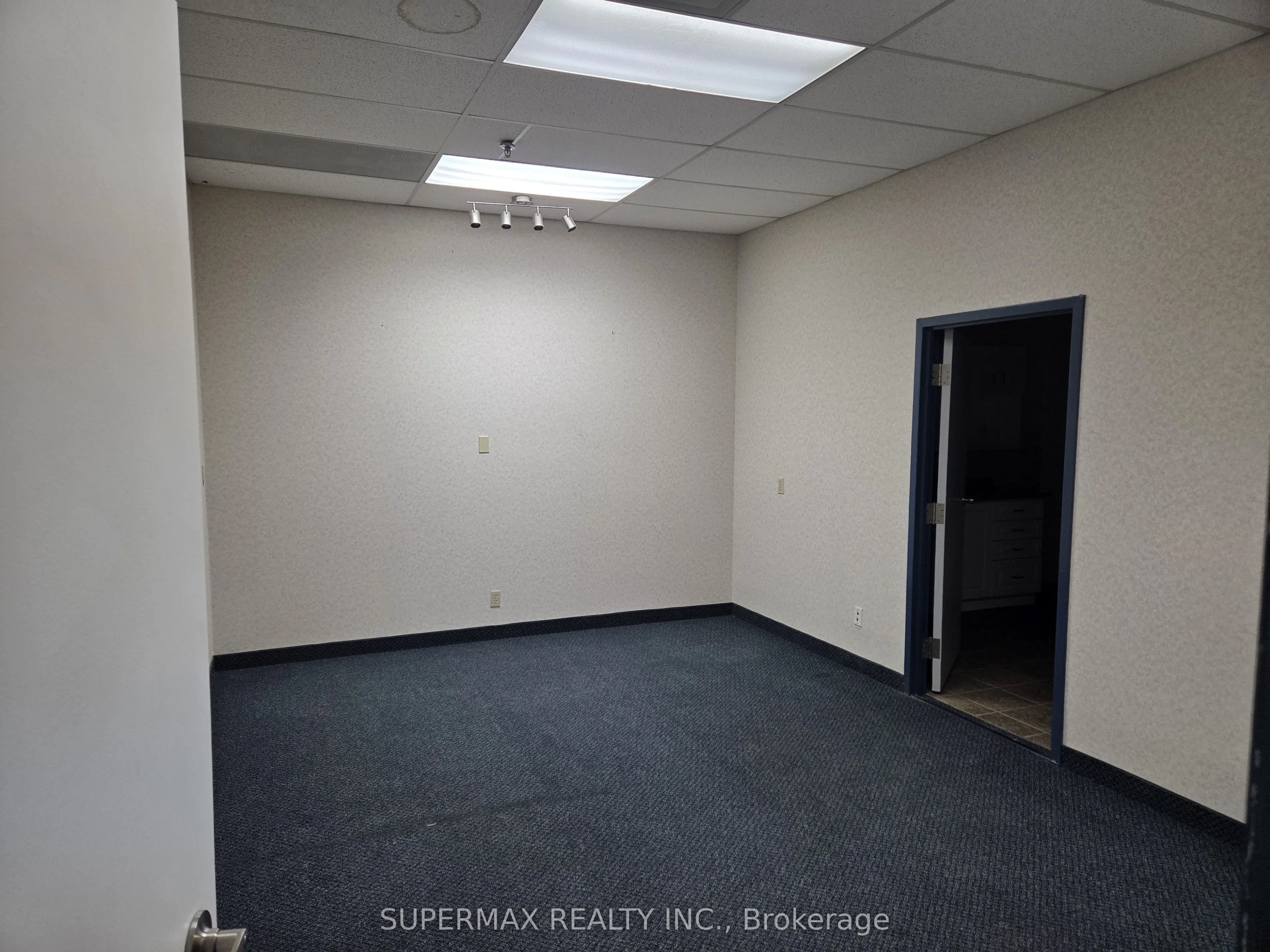 975 Midway Boulevard, #12