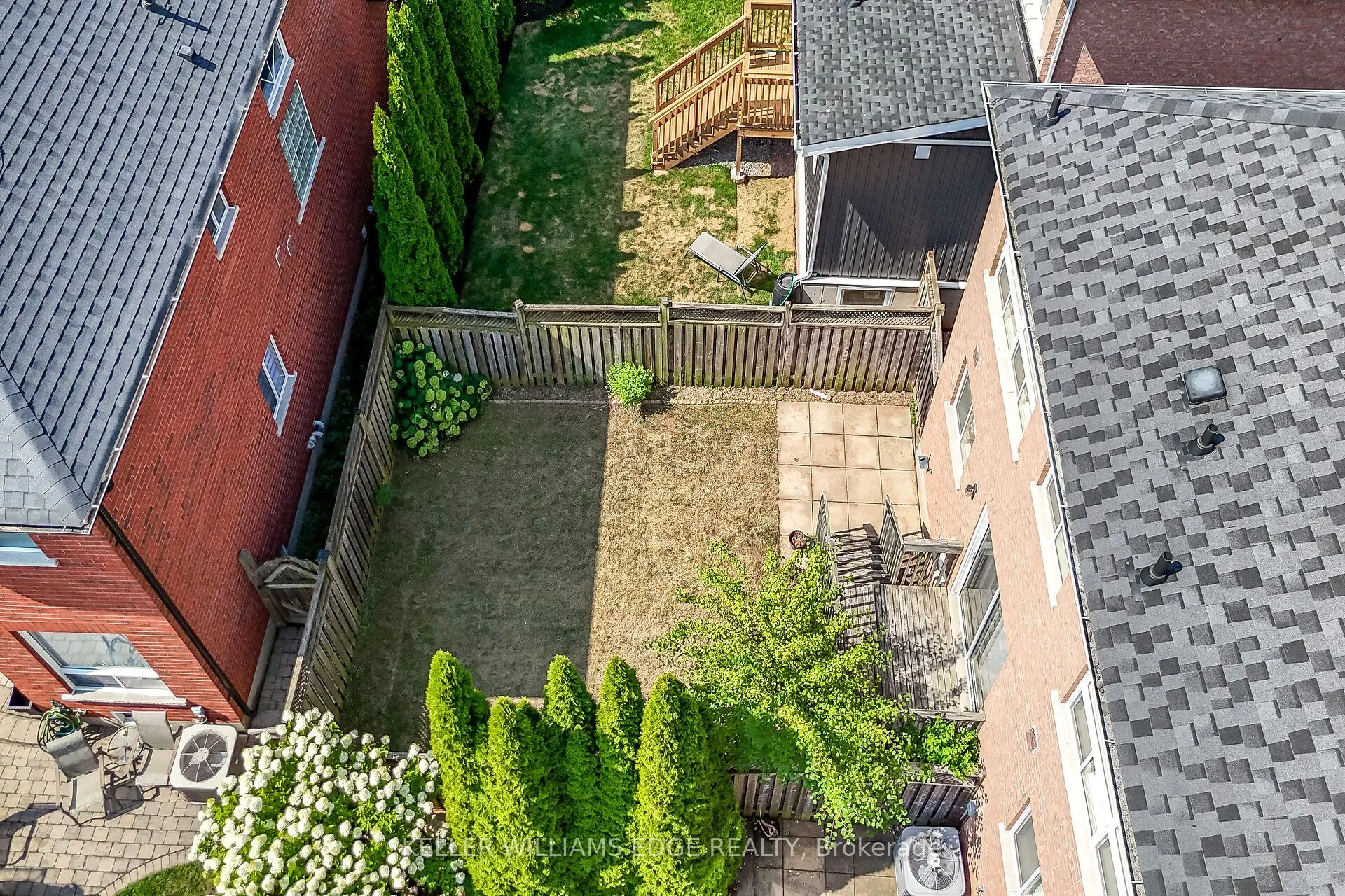 5648 Evelyn Lane