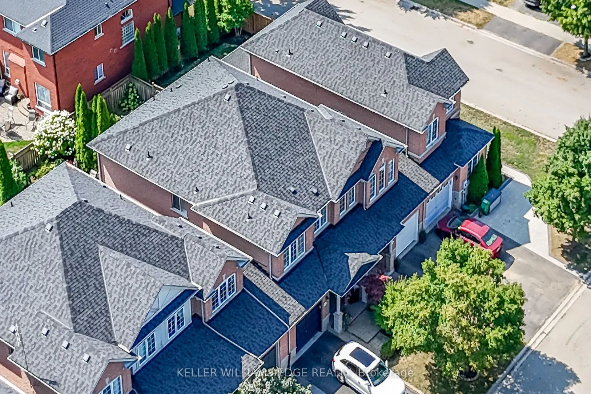 5648 Evelyn Lane