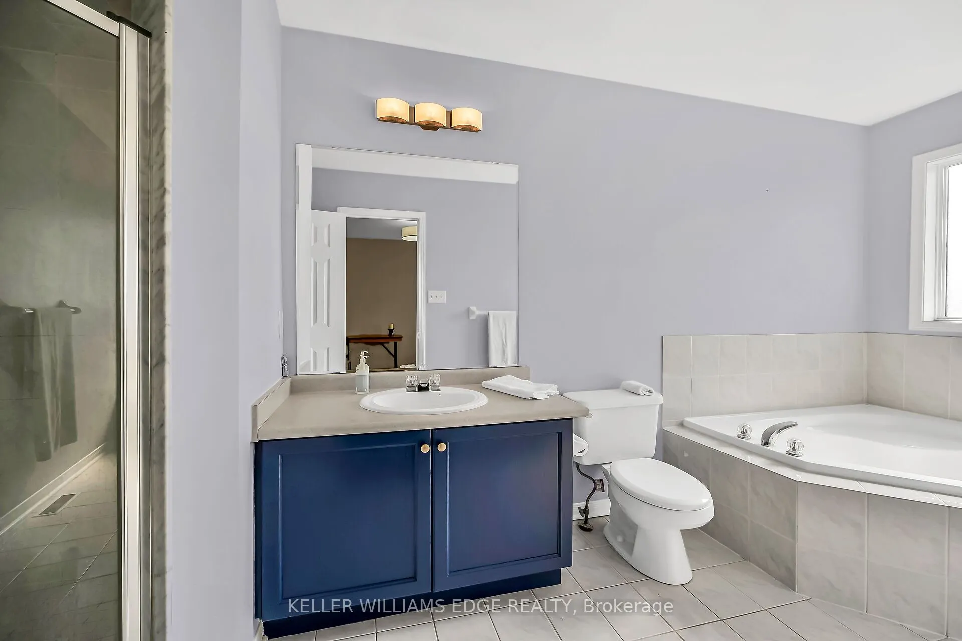 5648 Evelyn Lane