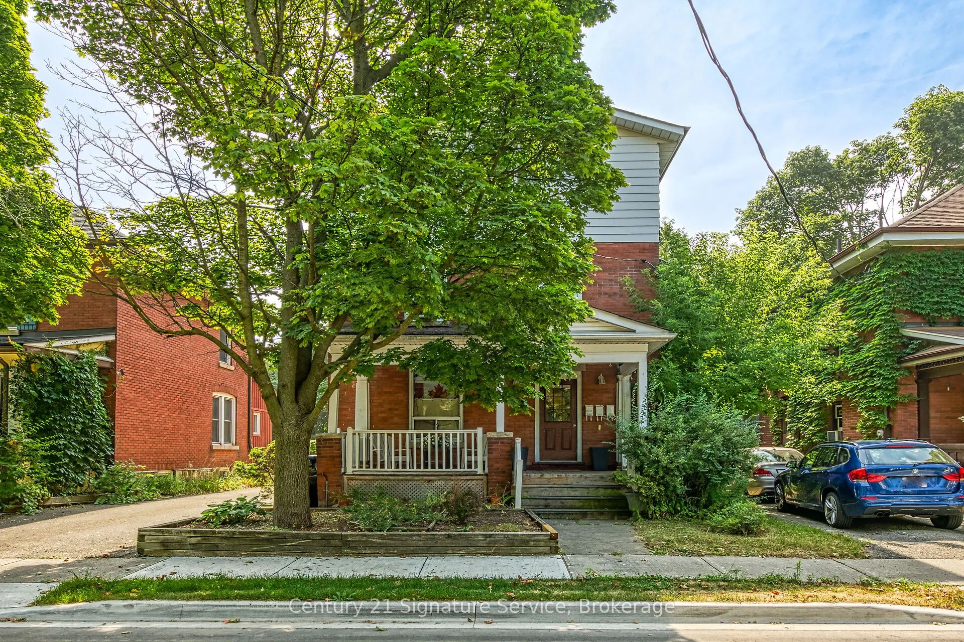 17 Fleming Avenue W