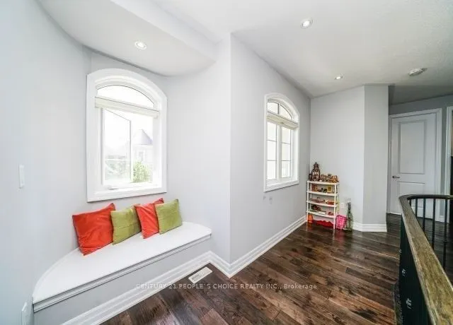 3227 Kingsholm Drive