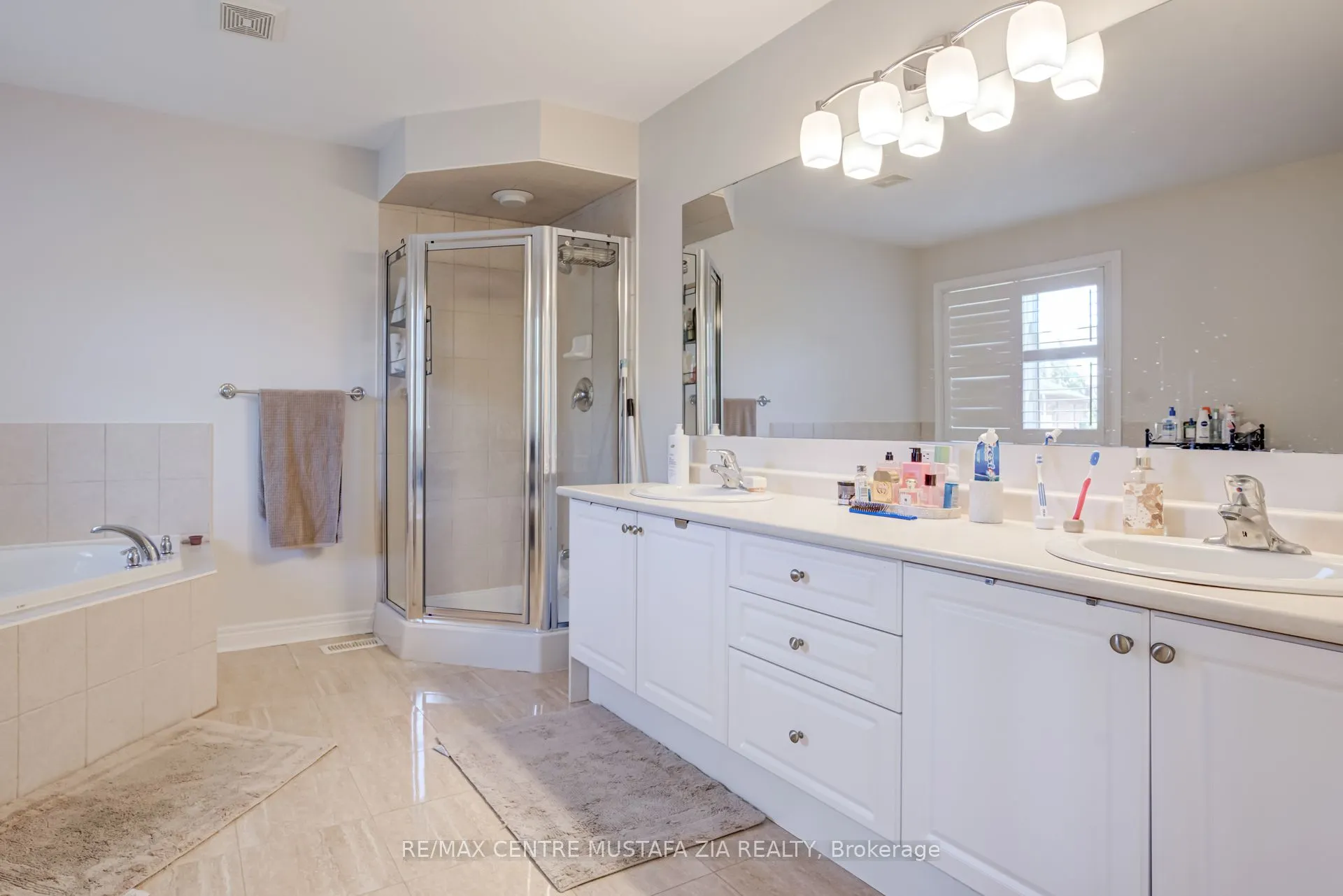 2522 Lyndhurst Drive