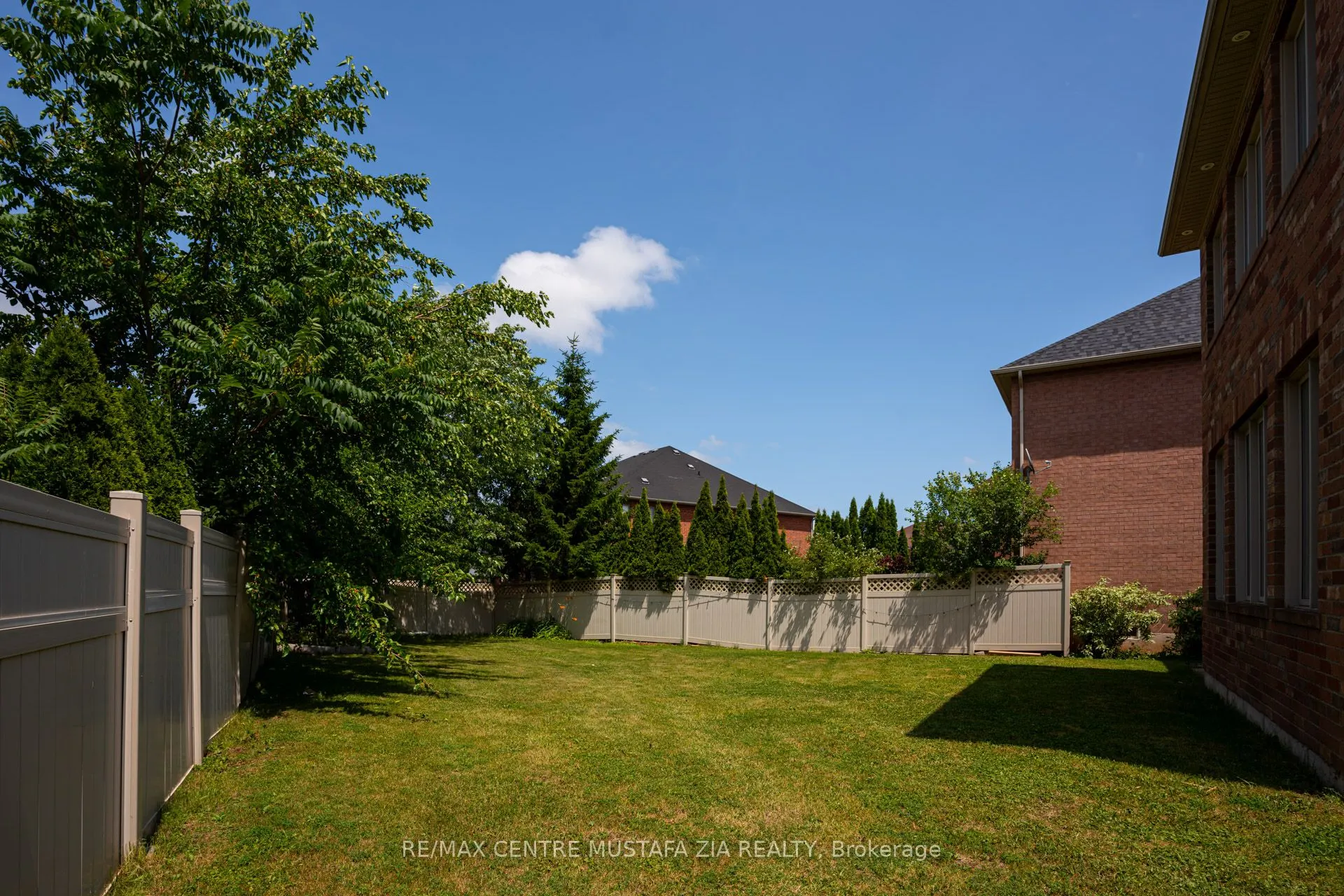 2522 Lyndhurst Drive