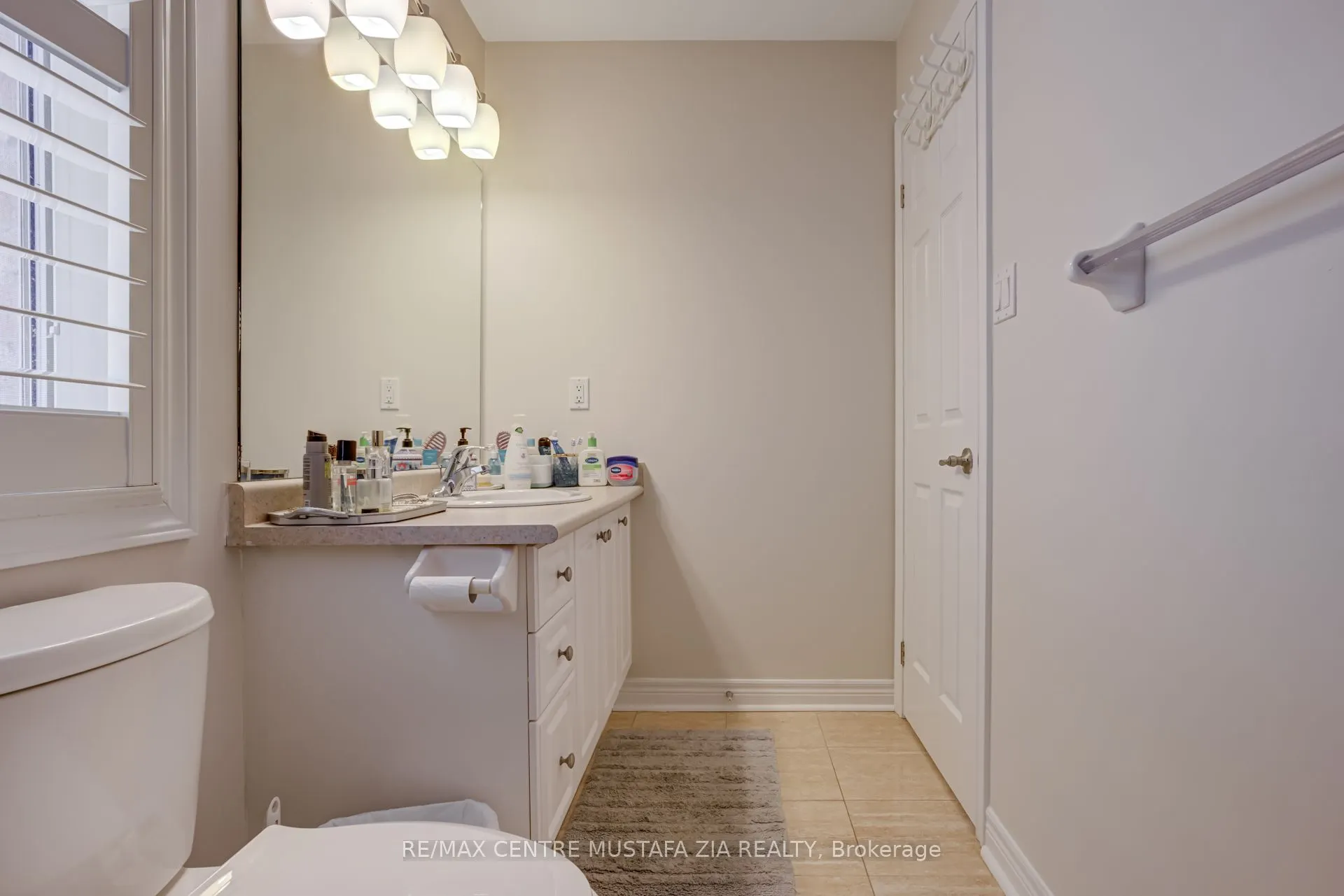 2522 Lyndhurst Drive
