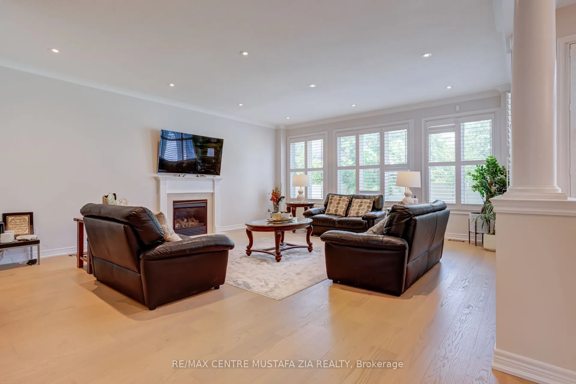 2522 Lyndhurst Drive