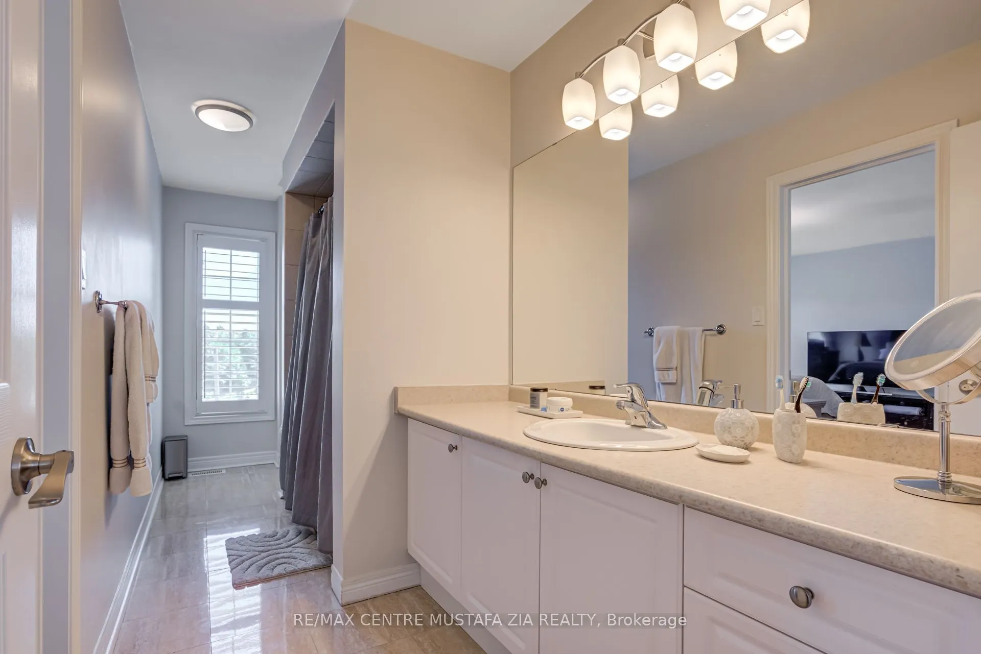 2522 Lyndhurst Drive