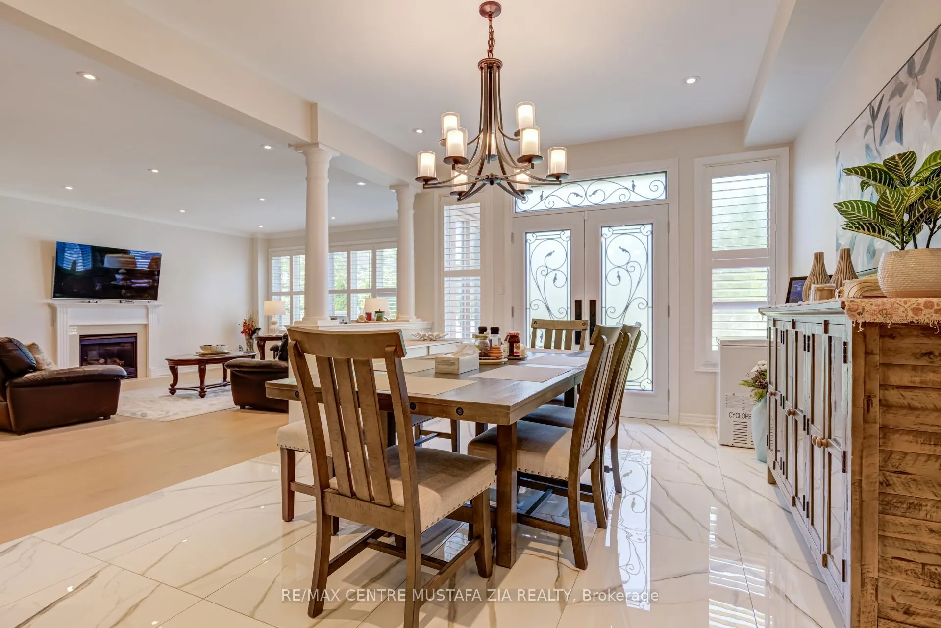 2522 Lyndhurst Drive