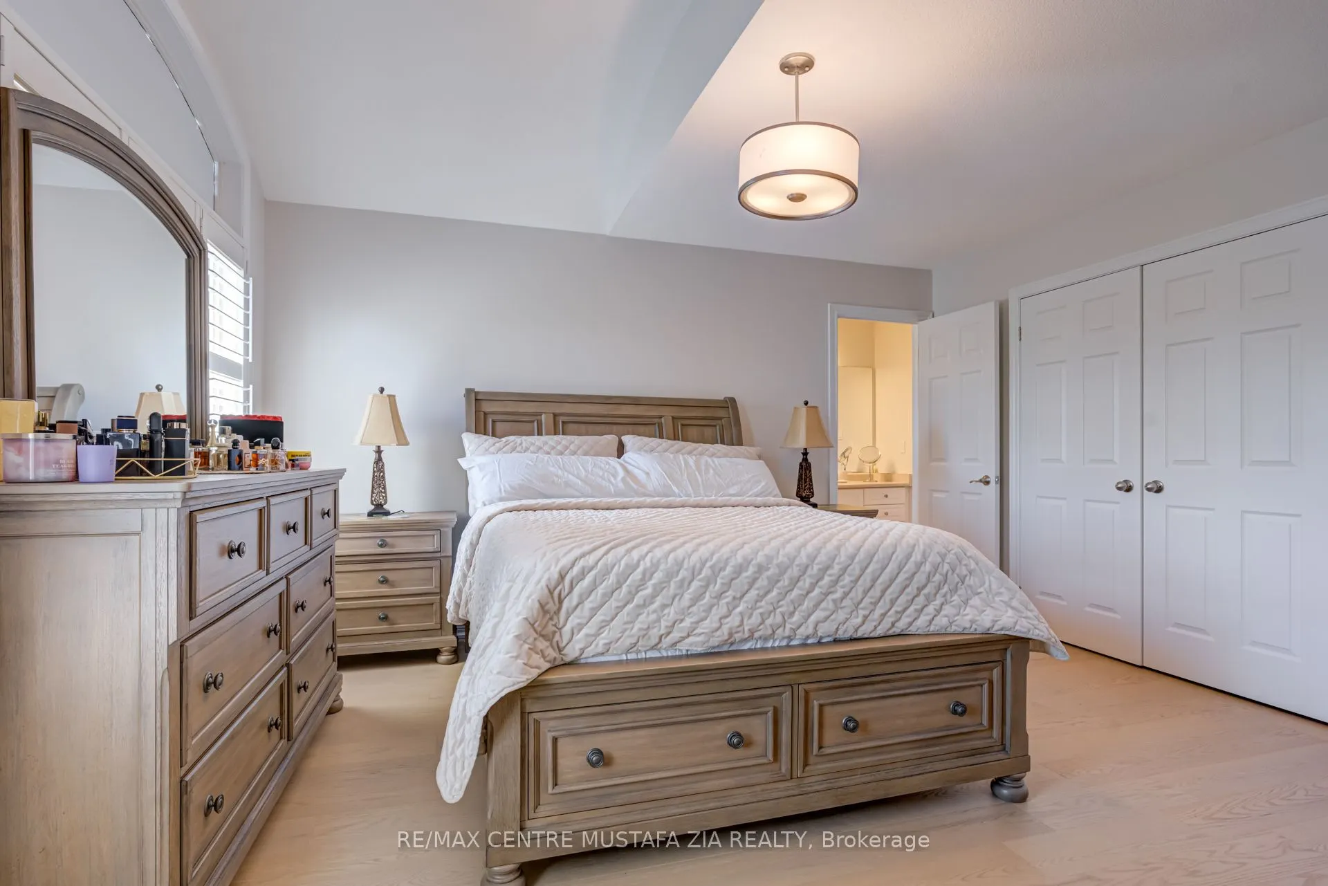 2522 Lyndhurst Drive