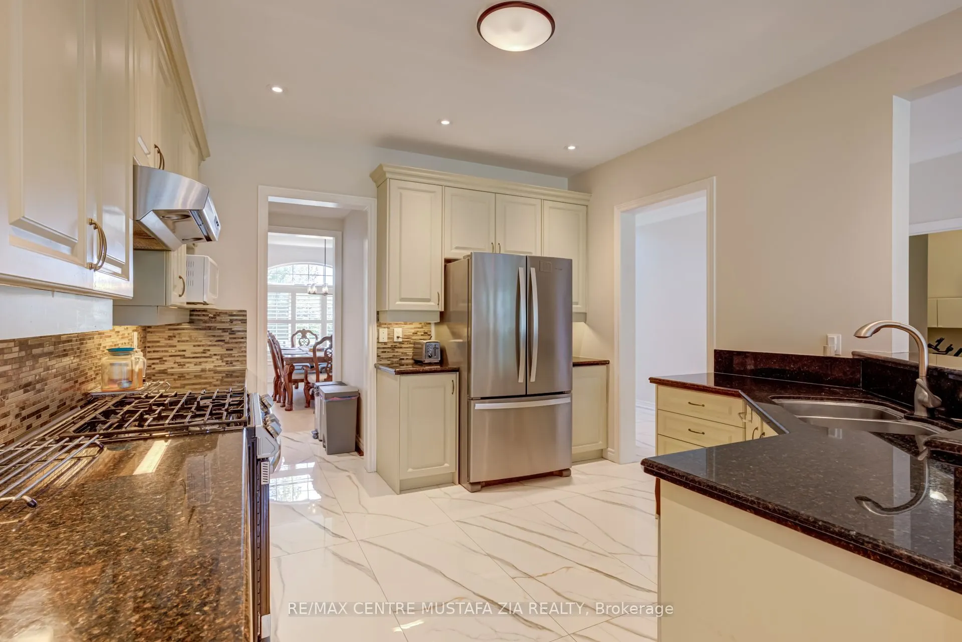 2522 Lyndhurst Drive