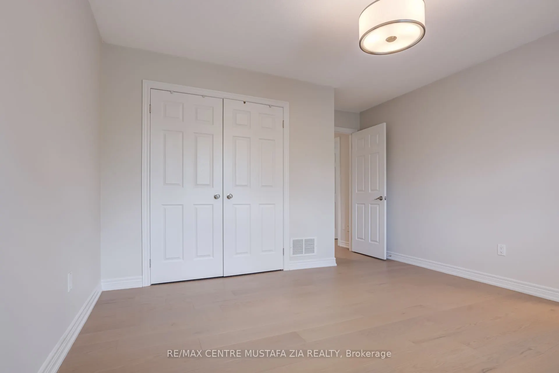 2522 Lyndhurst Drive