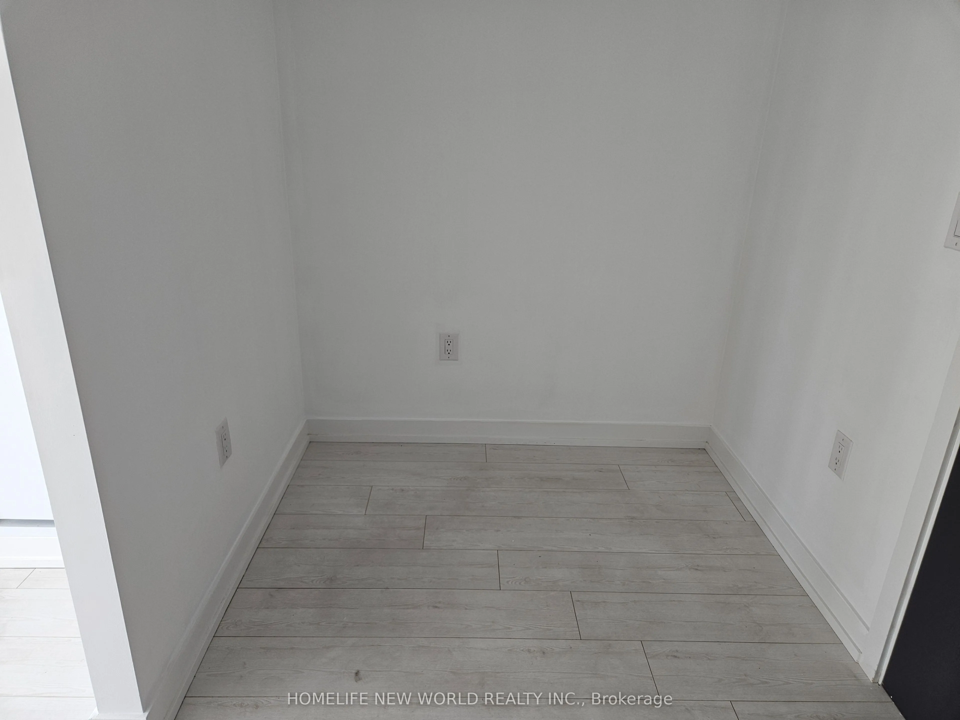 10 De Boers Drive, #1312