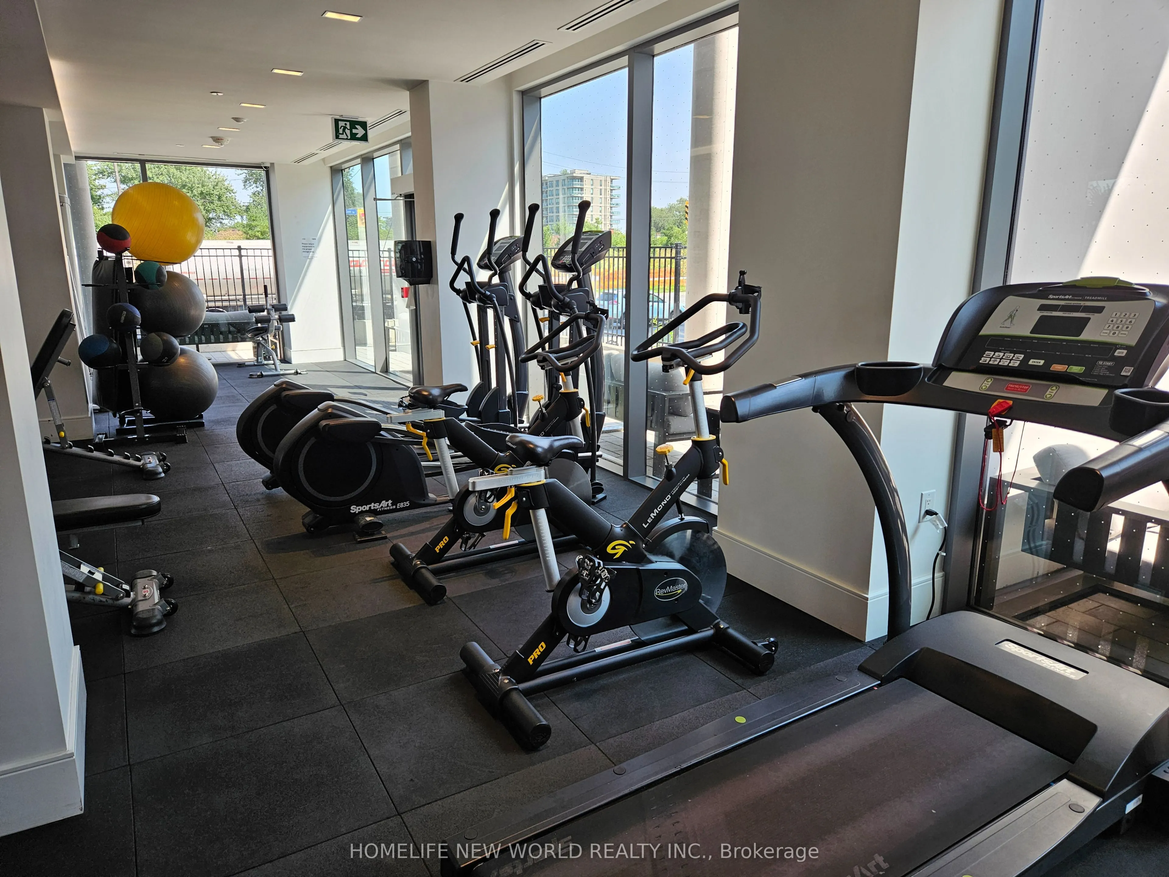 10 De Boers Drive, #1312