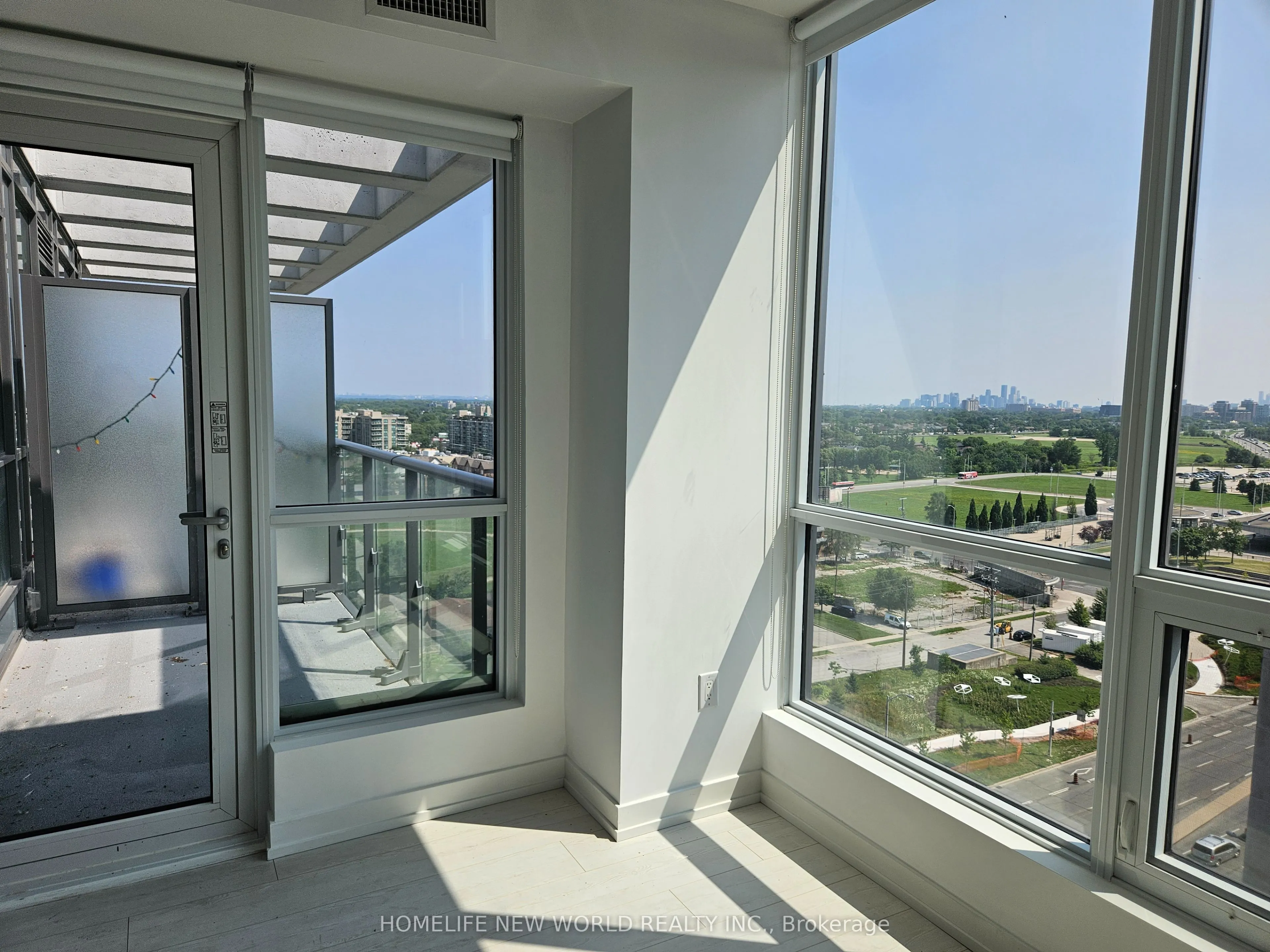 10 De Boers Drive, #1312