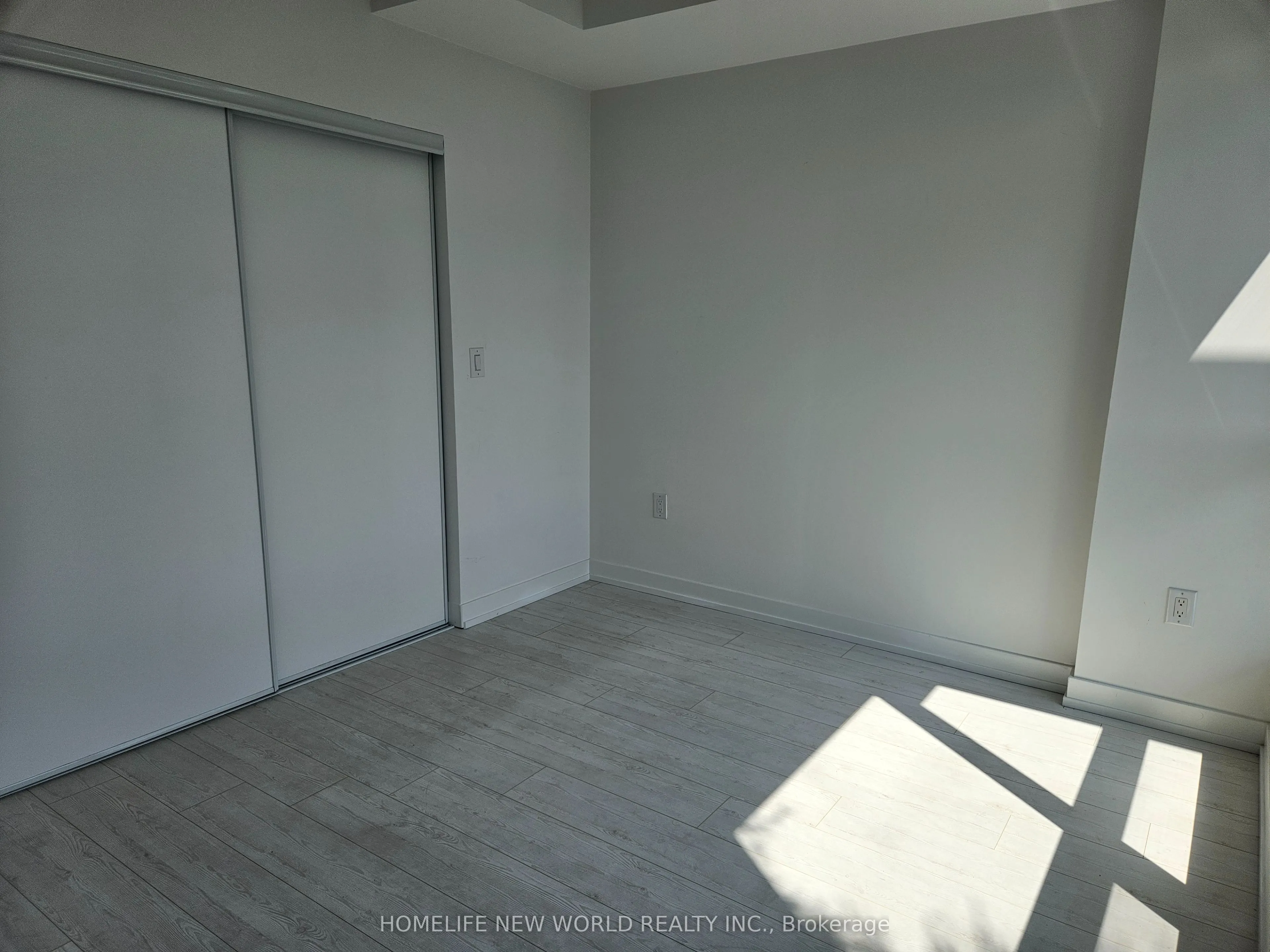10 De Boers Drive, #1312
