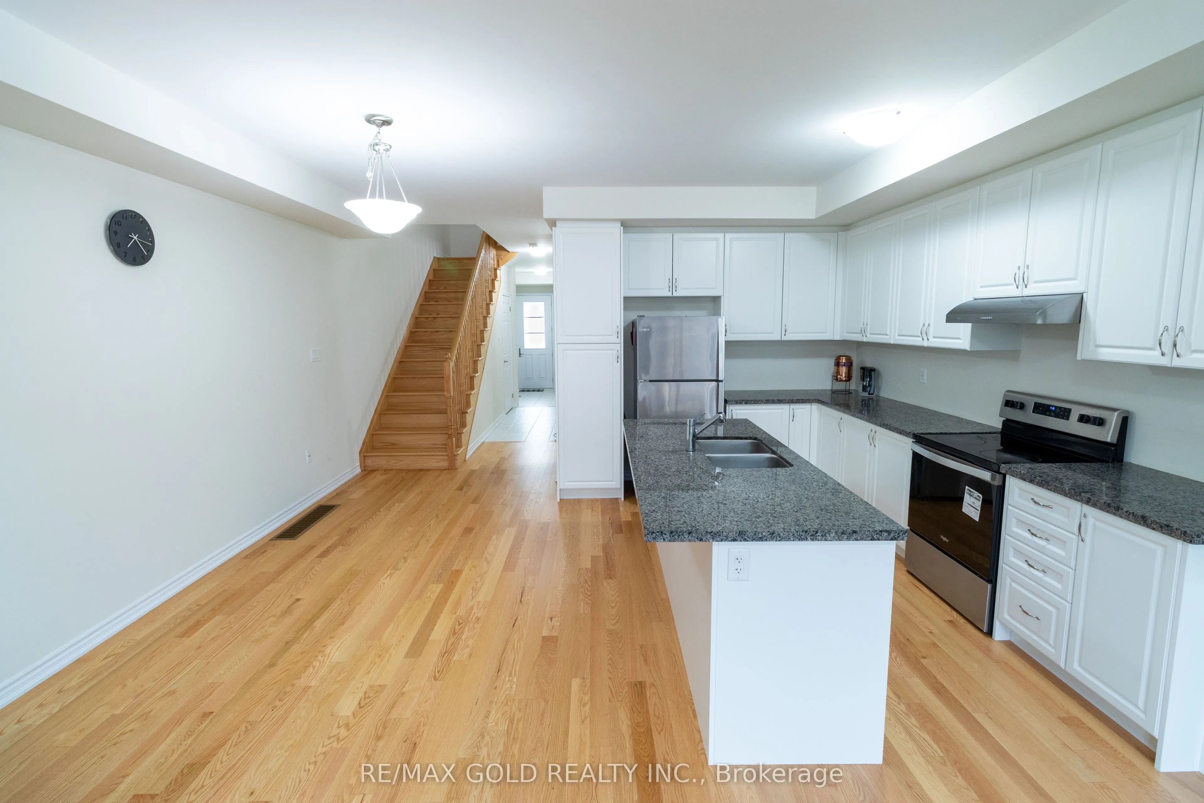 1384 National Common, #1384