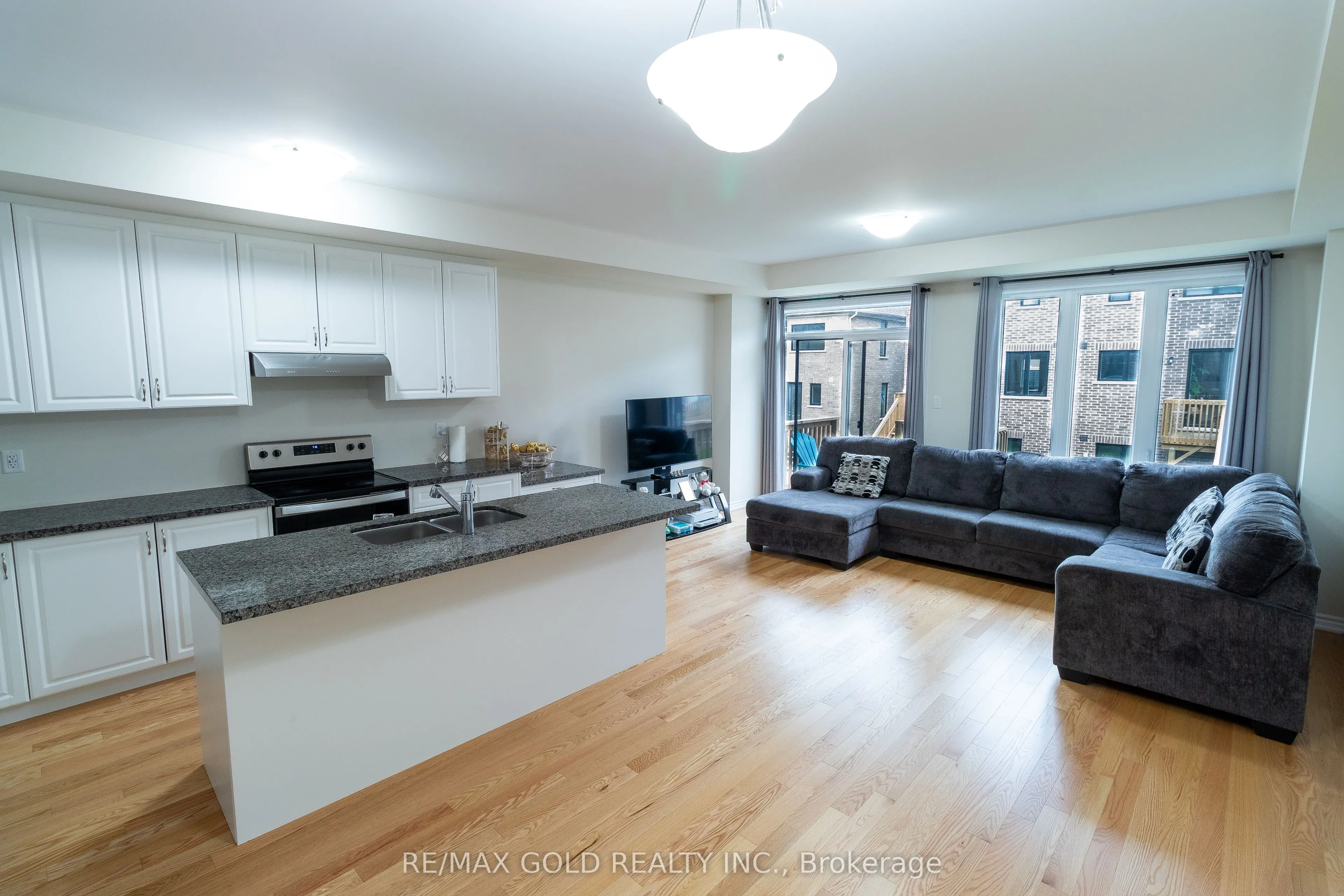 1384 National Common, #1384