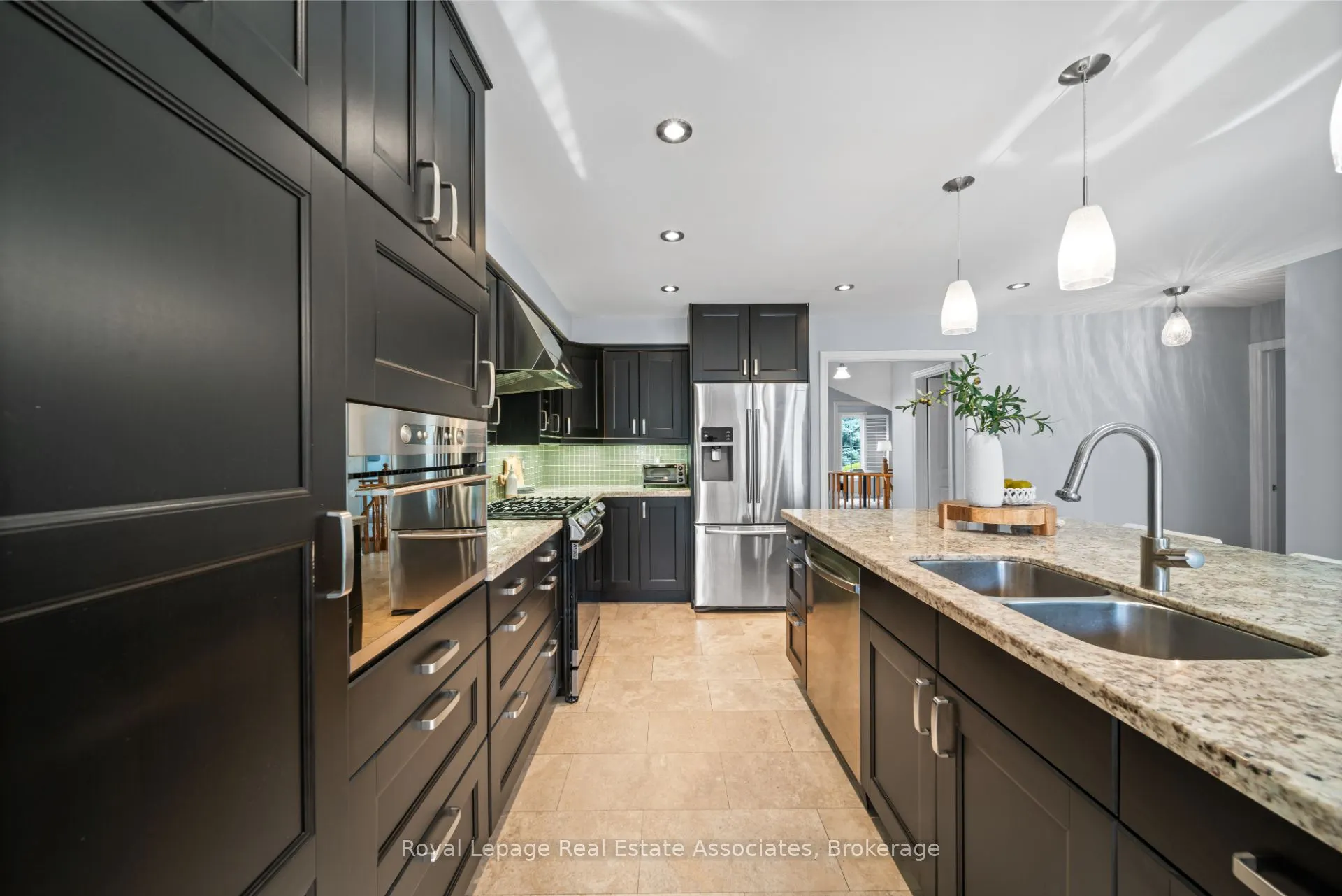 3723 Trelawny Circle