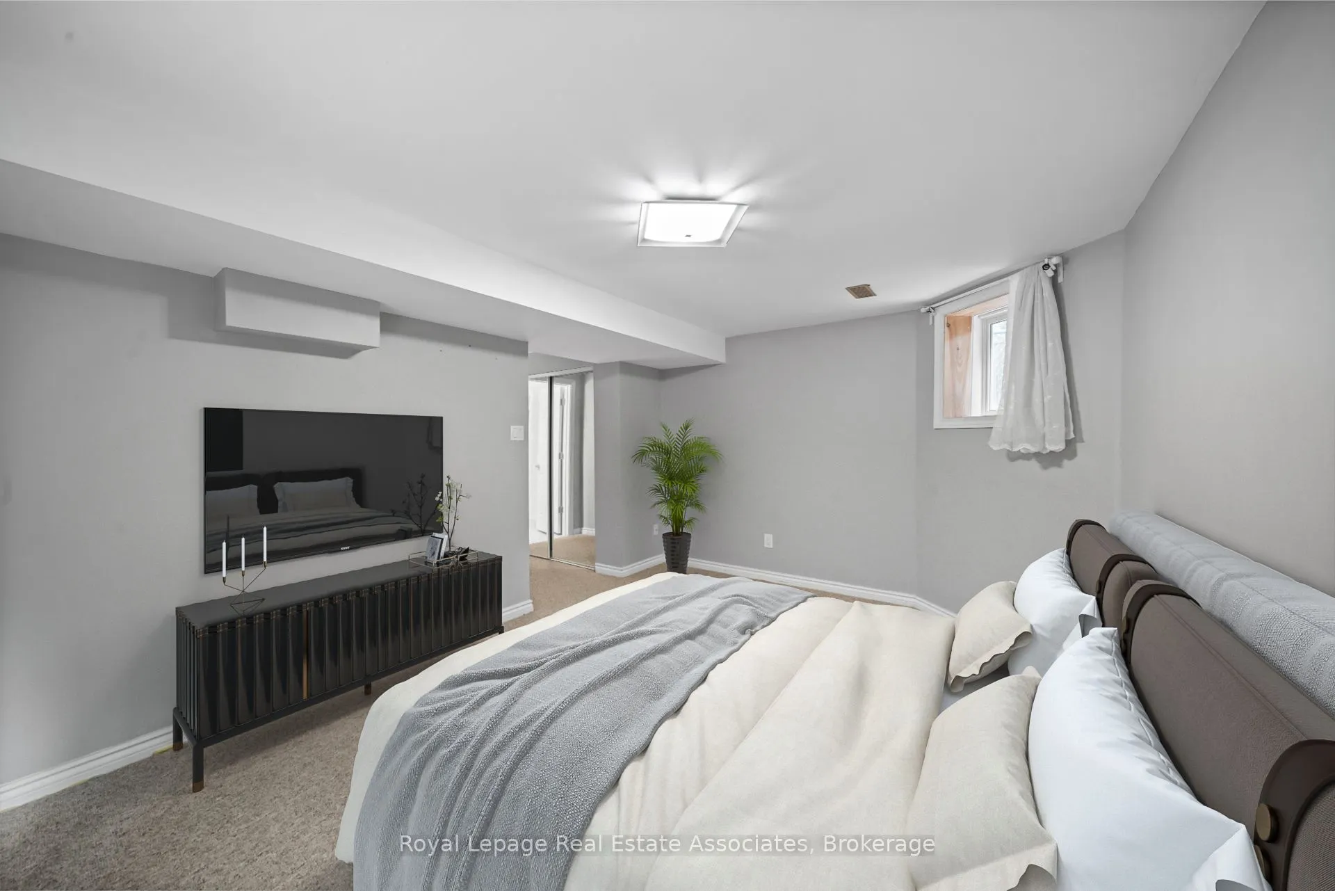 3723 Trelawny Circle