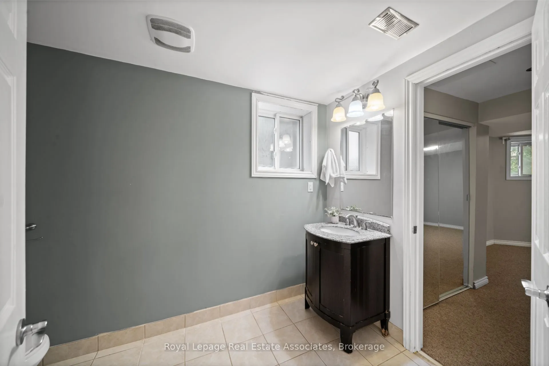 3723 Trelawny Circle