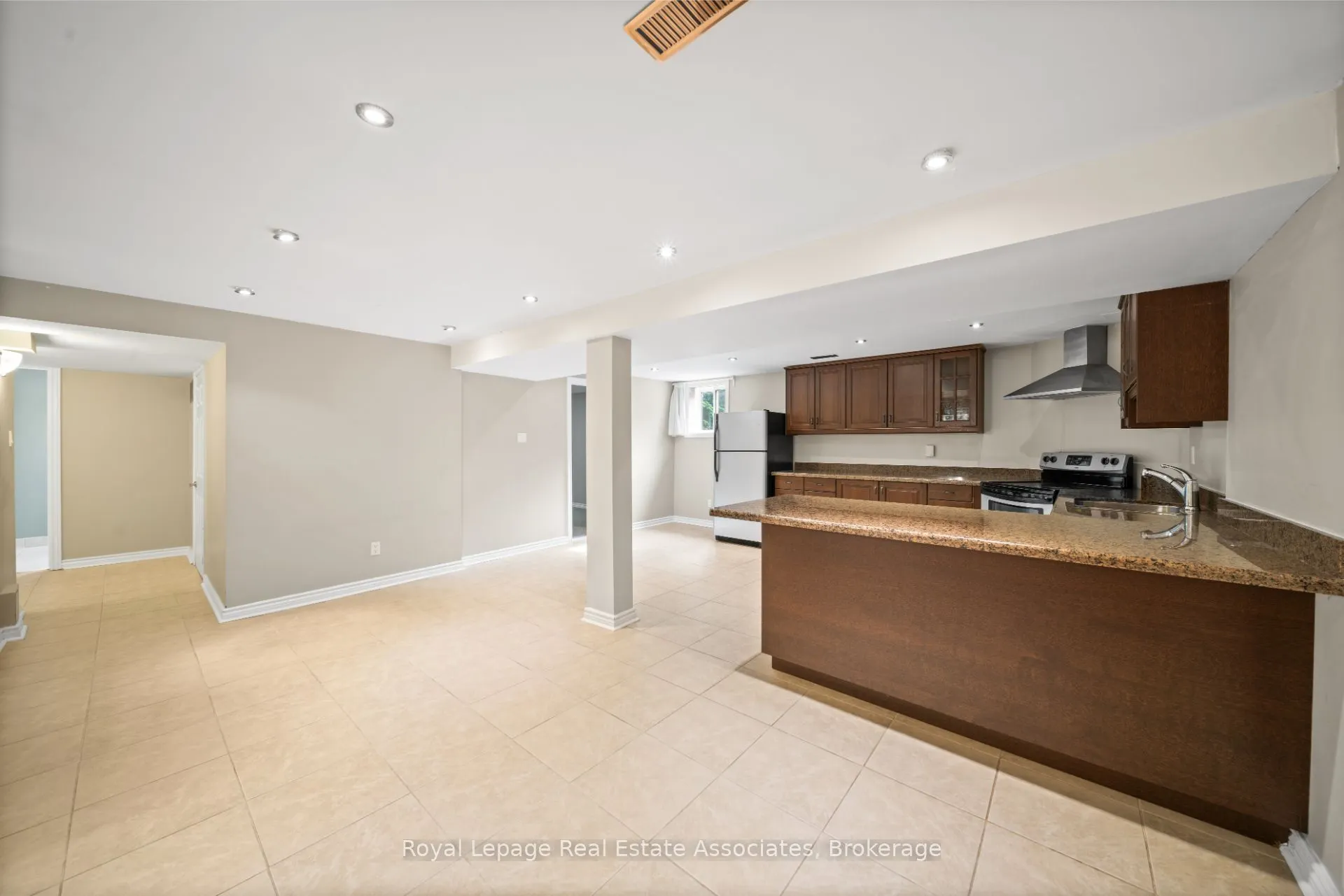 3723 Trelawny Circle