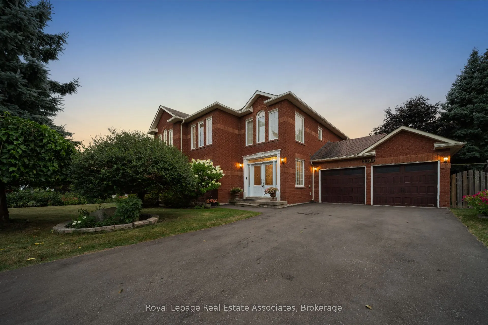 3723 Trelawny Circle
